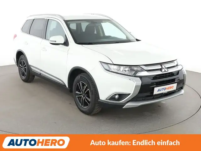 Mitsubishi Outlander view 8