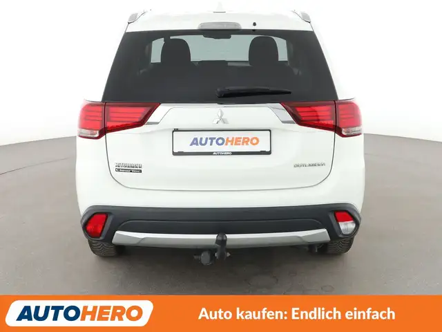 Mitsubishi Outlander view 5