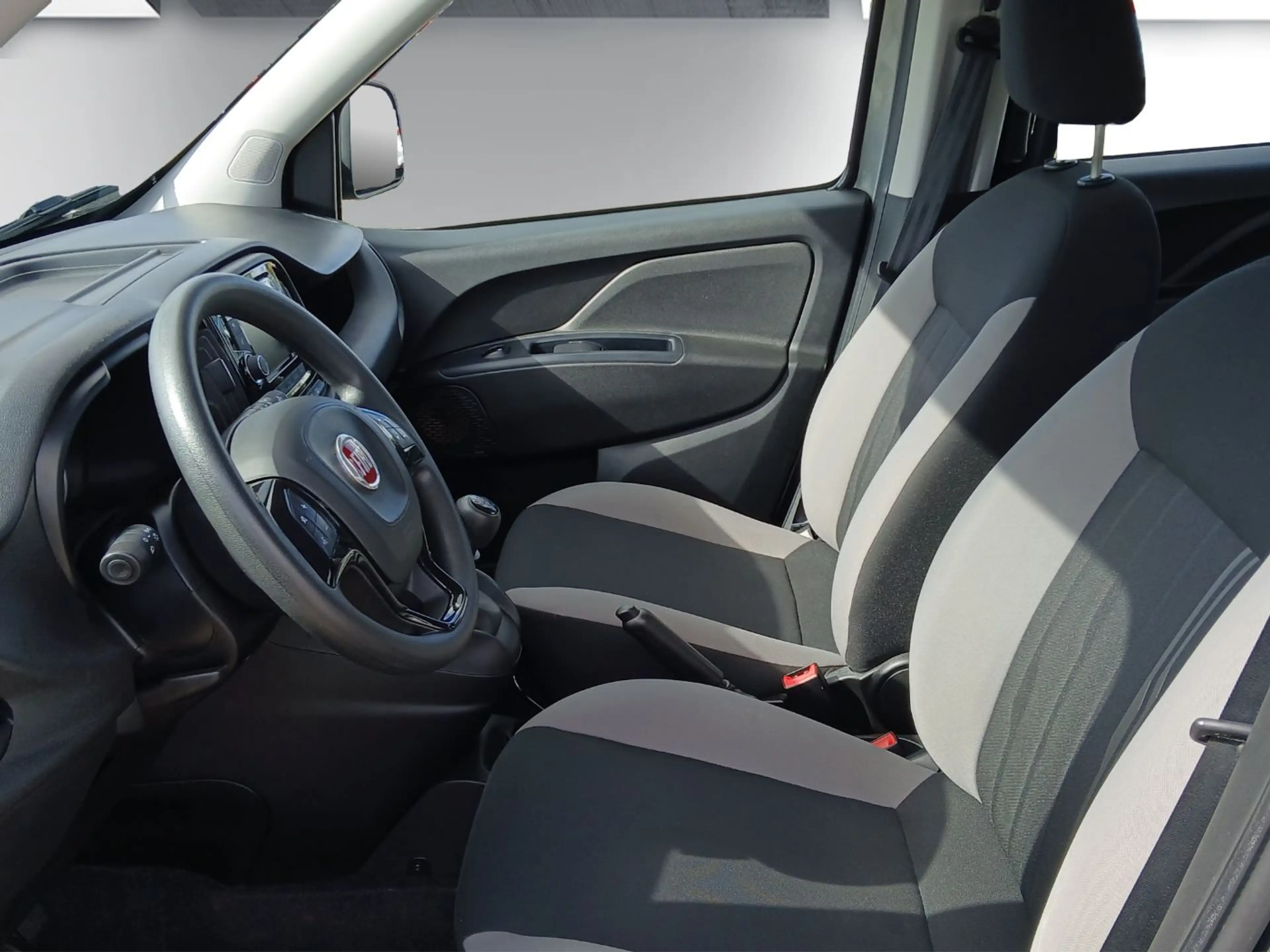 Fiat Doblo Doblò Kombi SX 5-Sitzer Anhängerkupplung, Klima — photo 7