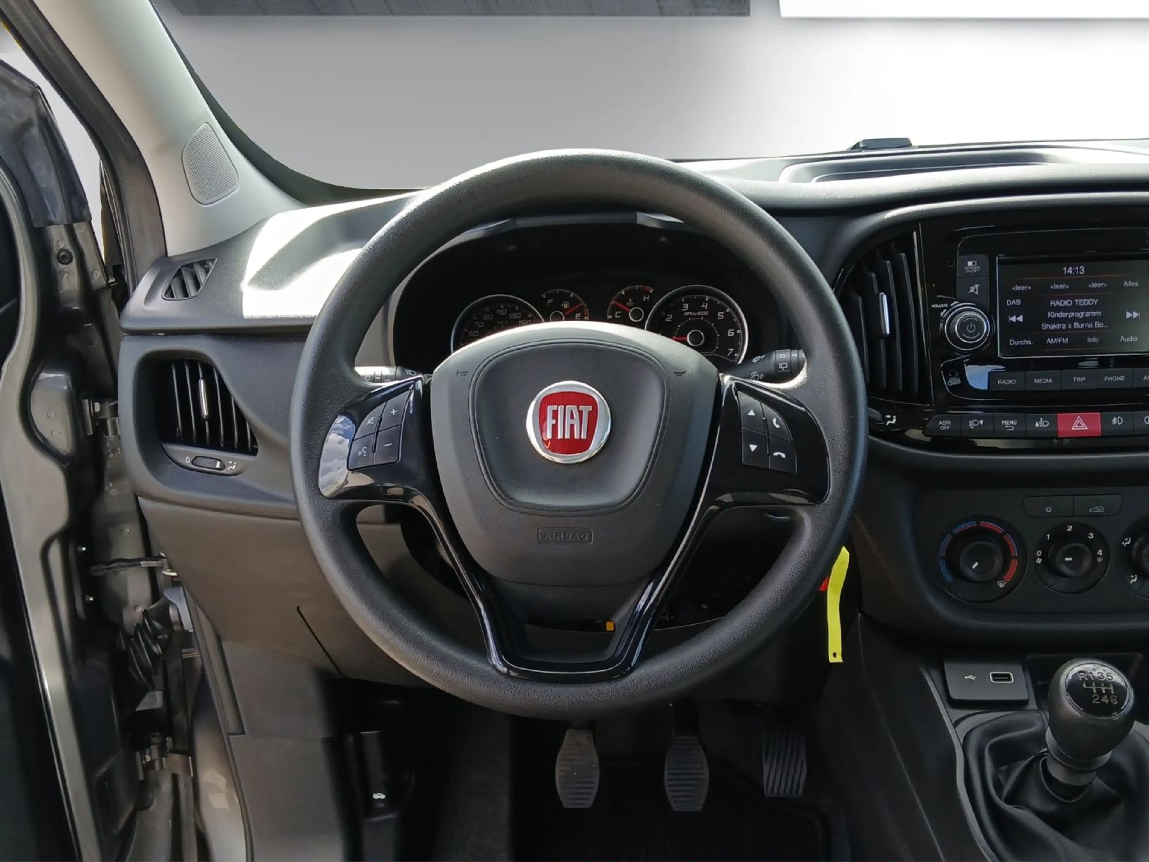 Fiat Doblo Doblò Kombi SX 5-Sitzer Anhängerkupplung, Klima — photo 8