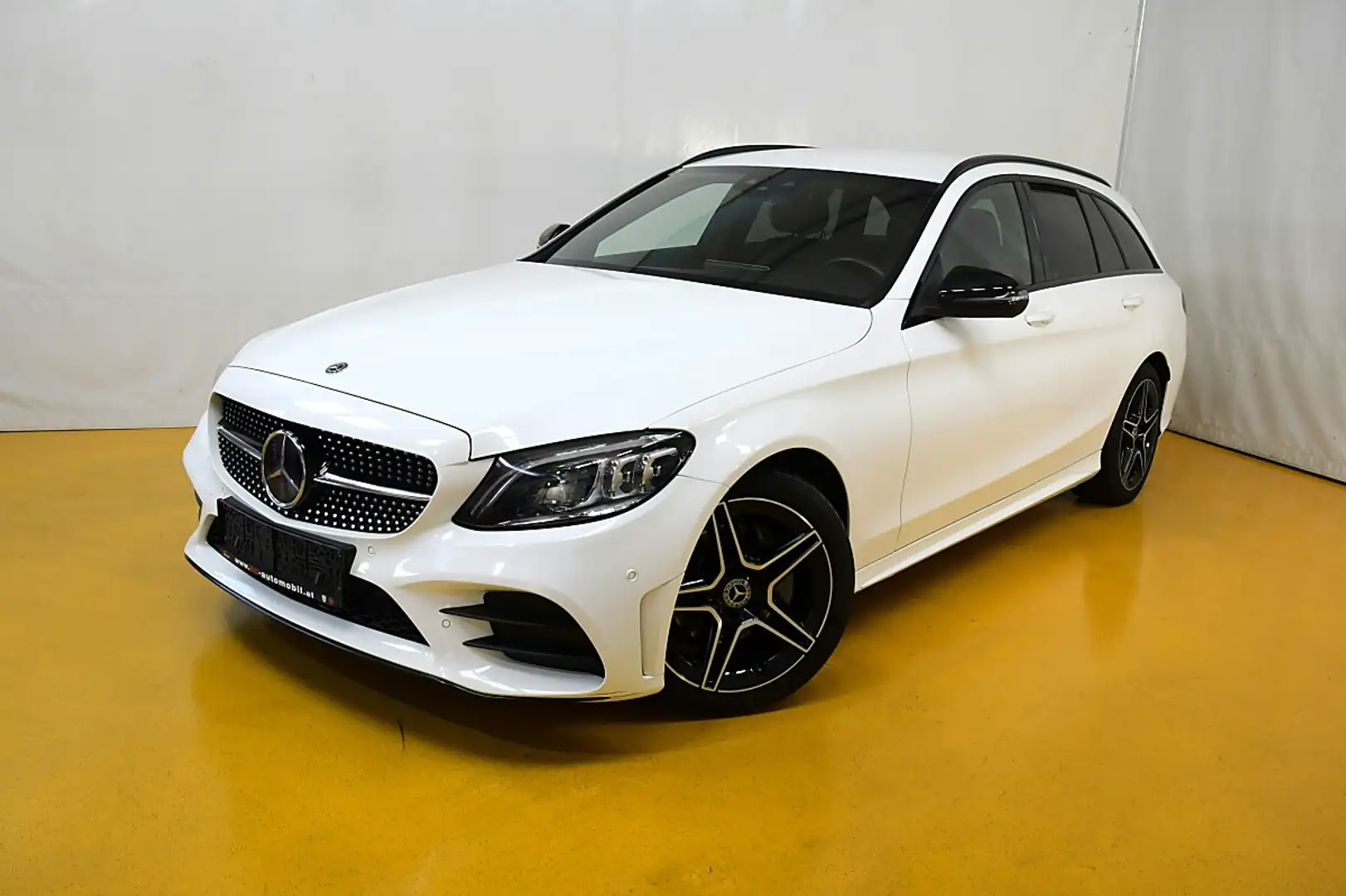 Mercedes-Benz C 200 d T AMG Line Aut. Weiß - 1