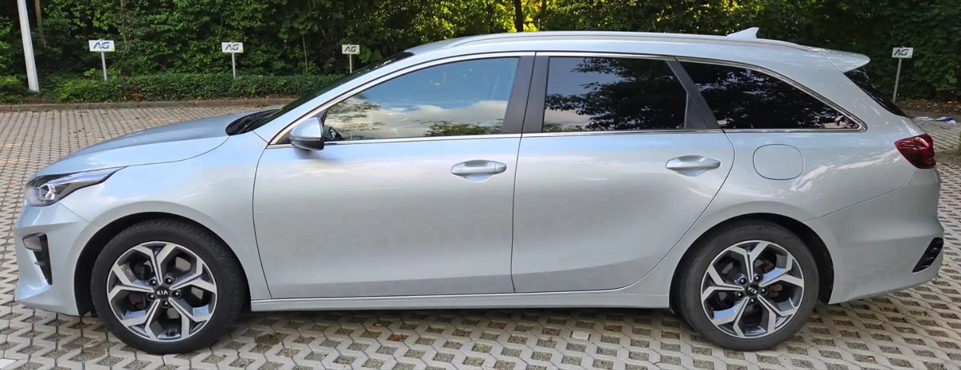 Kia Ceed SW / cee'd SW 1.6 CRDi More*GARANTIE 1AN*GPS*CAMERA*CARPLAY*CLIM Argent - 2