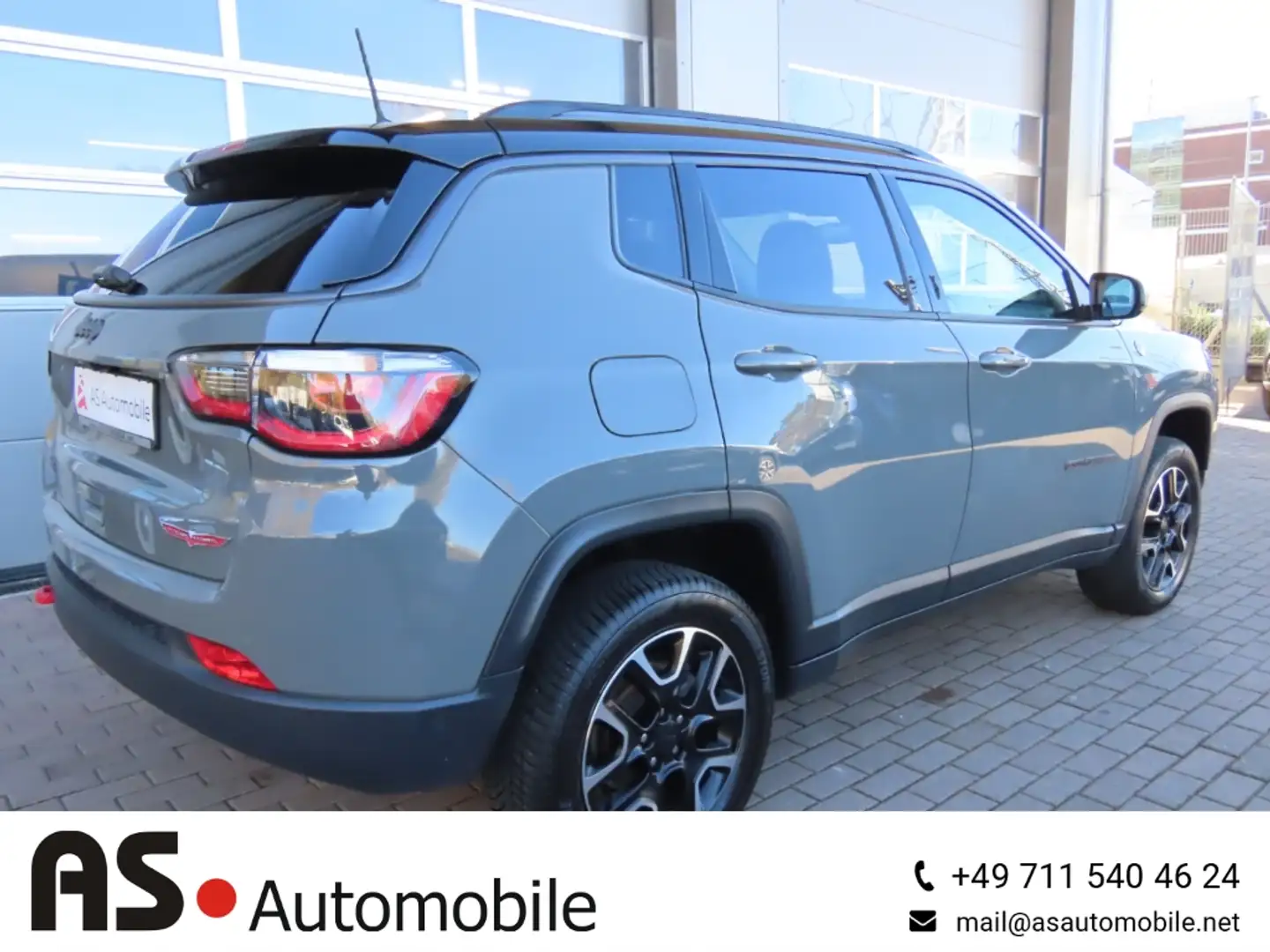 Jeep Compass Trailhawk 4WD 2.Hd*Navi*ACC*Kamera*AHK Grau - 2