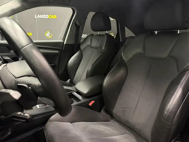 Audi Q5 view 14