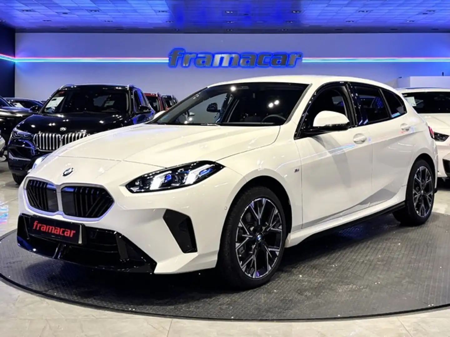 BMW 116 120dA Blanc - 1