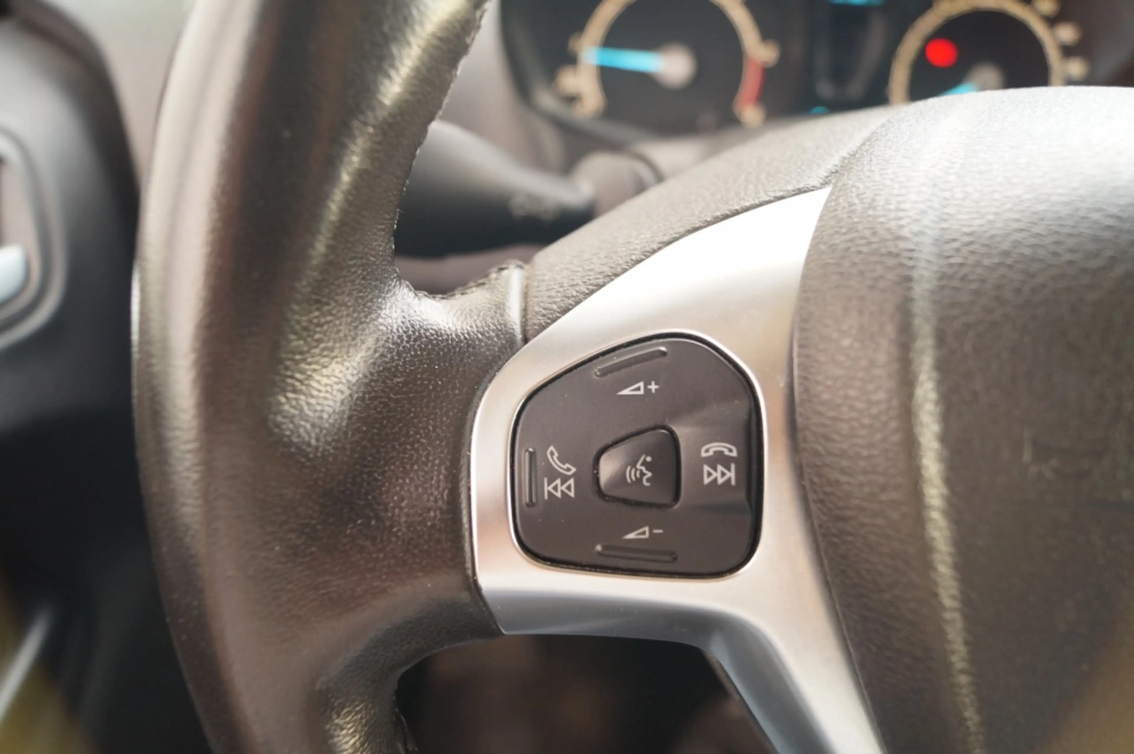 Ford Transit Courier 1.5 TDCI Trend Dura — photo 16