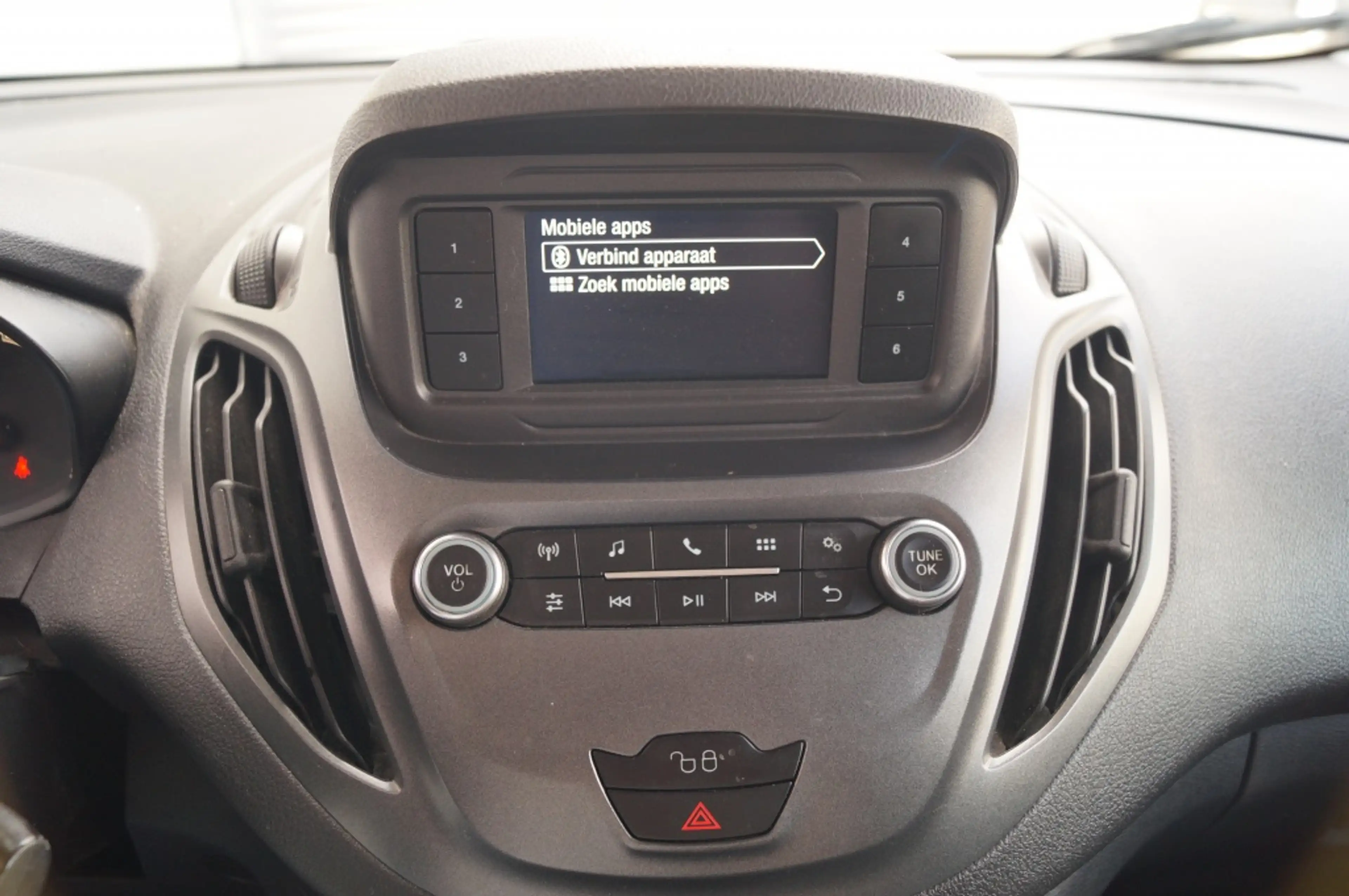 Ford Transit Courier 1.5 TDCI Trend Dura — photo 12