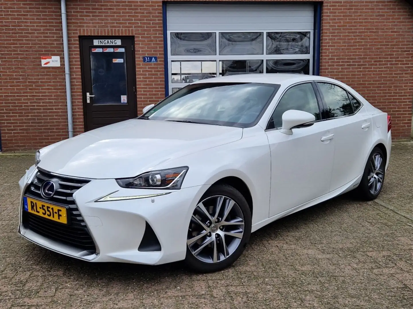 Lexus IS 300 300h Hybrid Business Line Aut. NL-auto Navi Camera Blanco - 1
