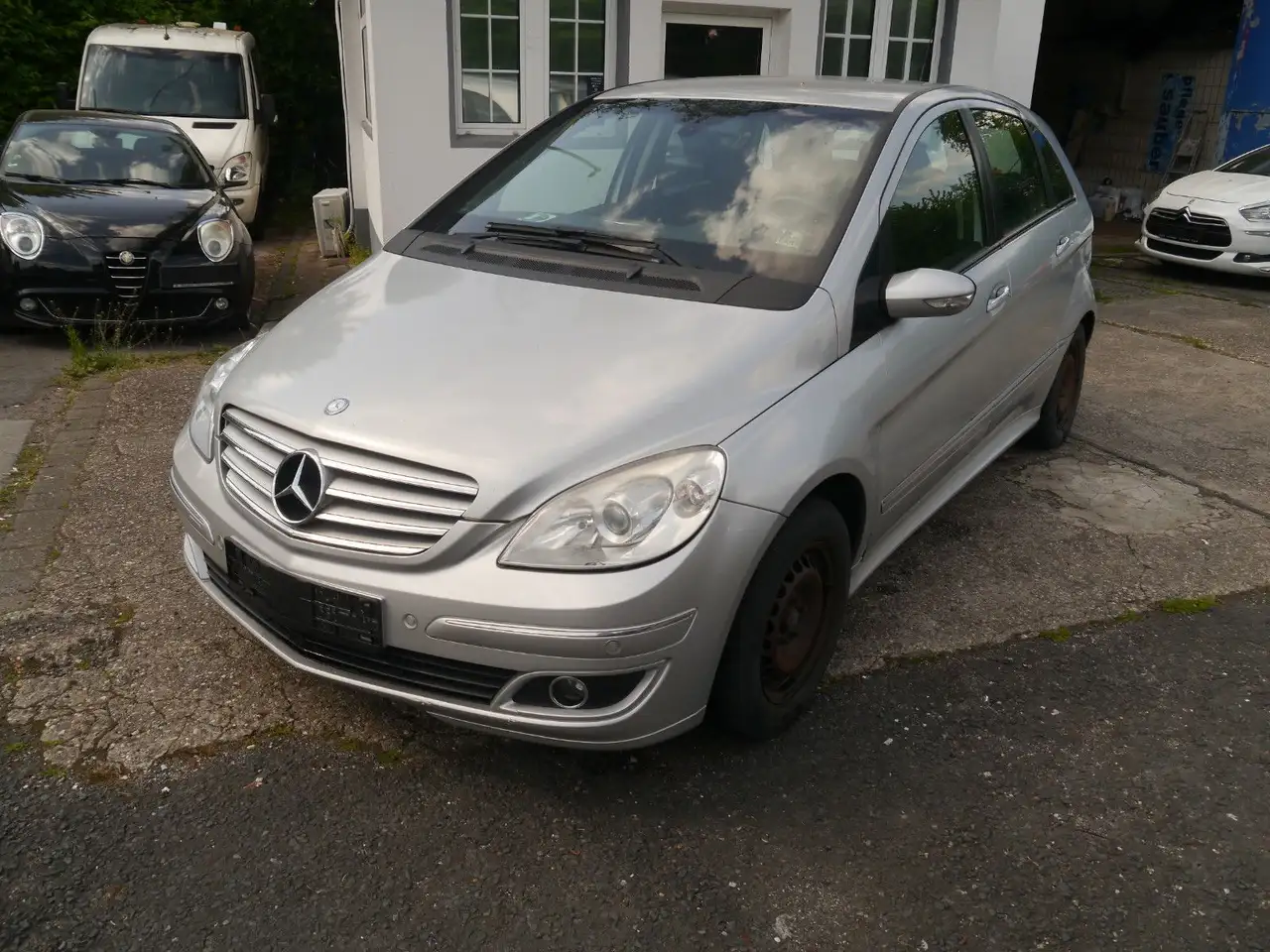 Mercedes-Benz B 170