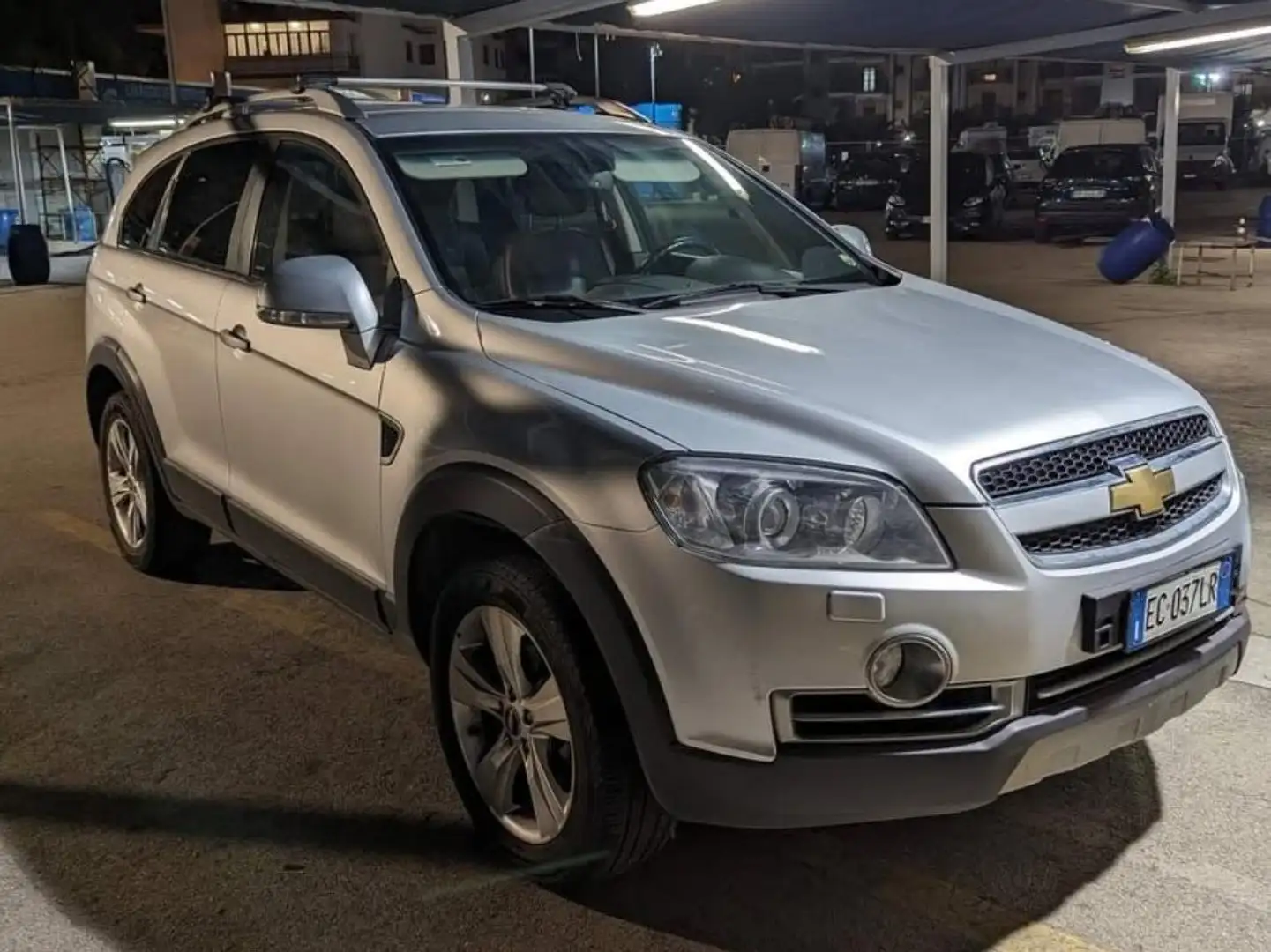 Chevrolet Captiva Srebrny - 1