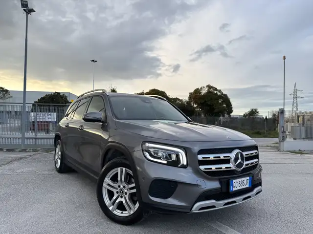 Mercedes-Benz GLB 180 d Sport - Luci Ambient Navi 18
