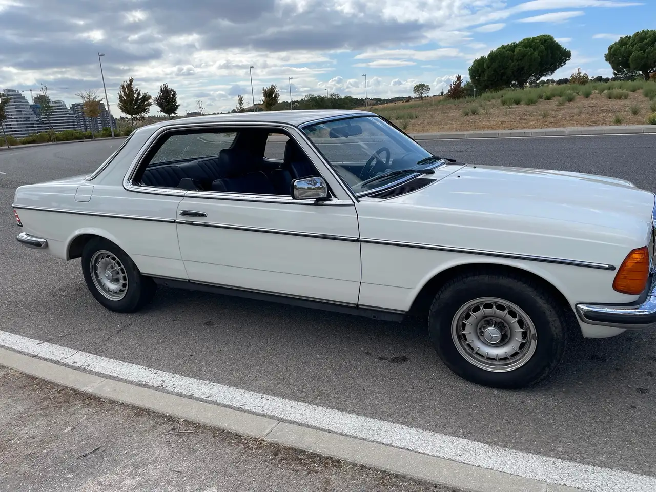 Mercedes-Benz 280 W123 280CE, foto 3