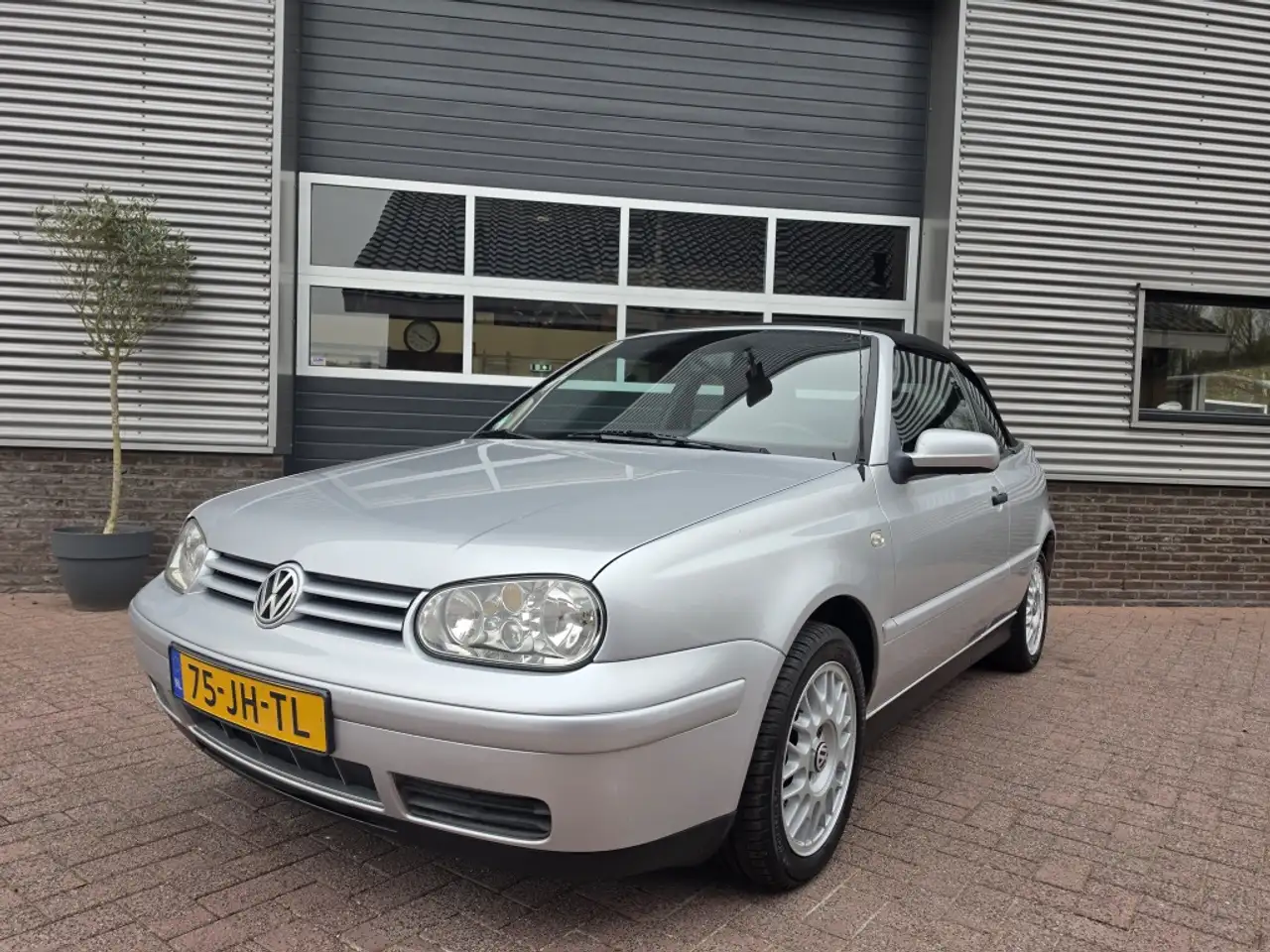 Volkswagen Golf Cabriolet