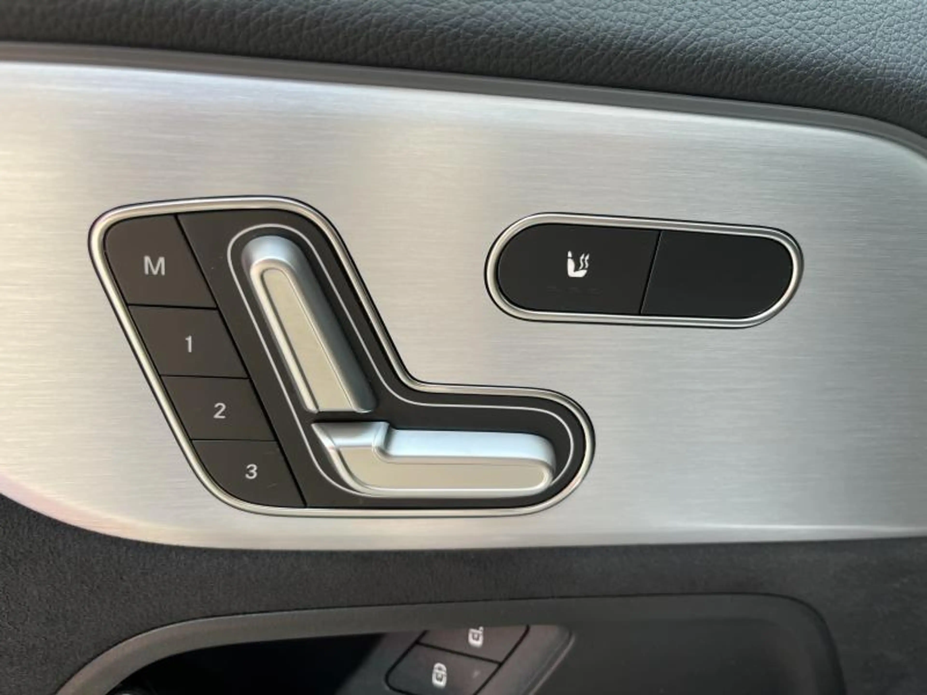 Mercedes-Benz GLA 250 2.0 GLA 4MATIC — photo 15