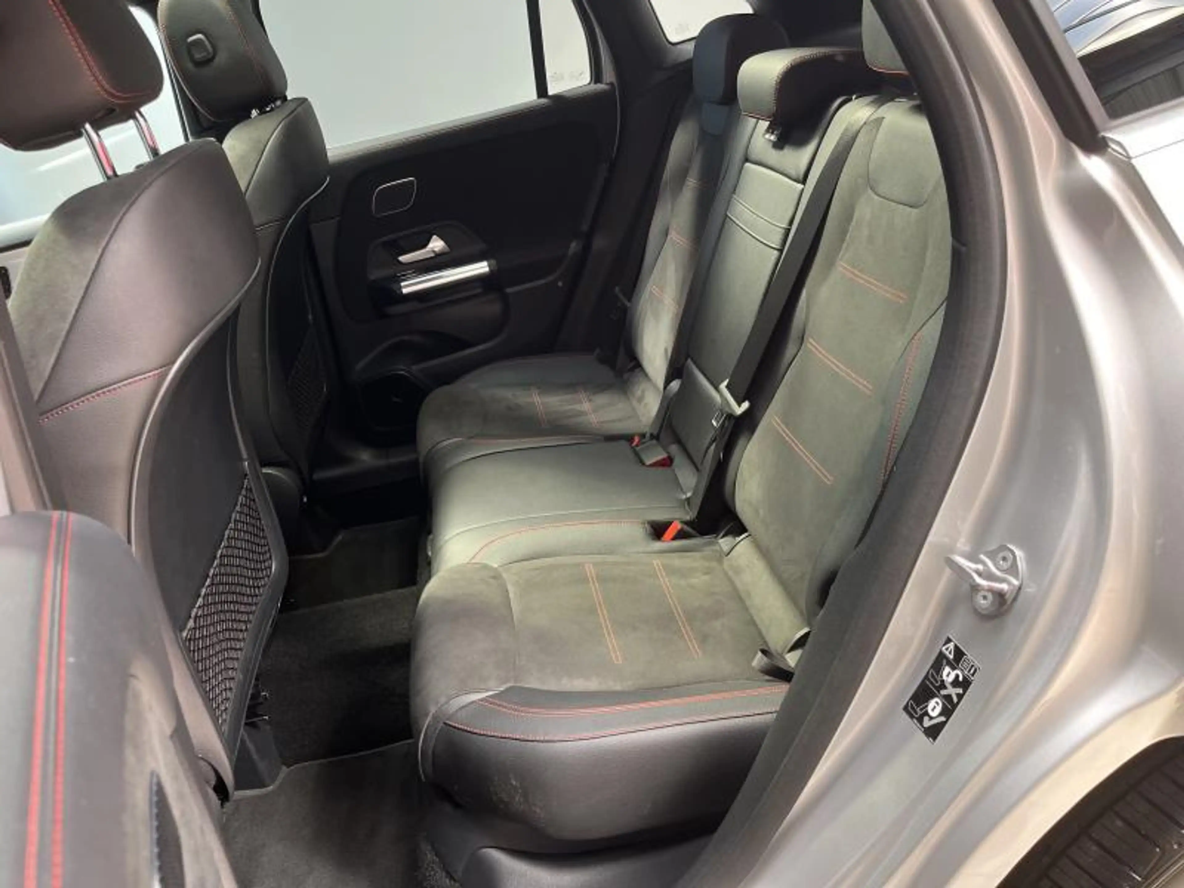 Mercedes-Benz GLA 250 2.0 GLA 4MATIC — photo 12