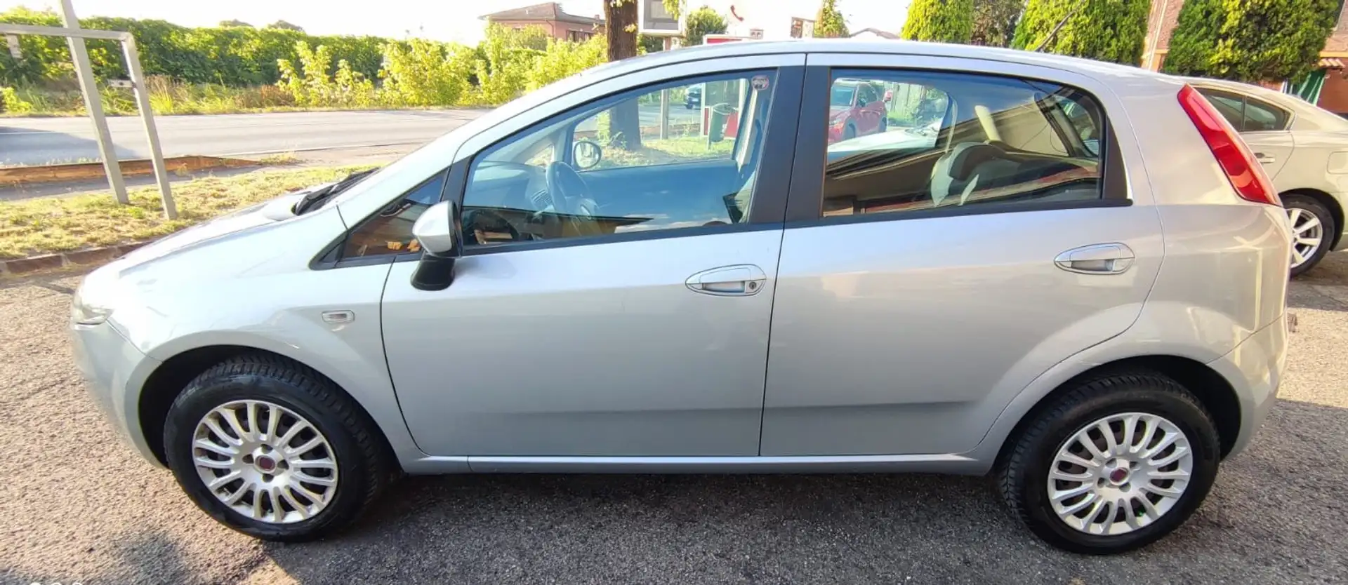 Fiat Grande Punto Grande Punto III 2005 5p 1.4 natural power Active Argento - 2