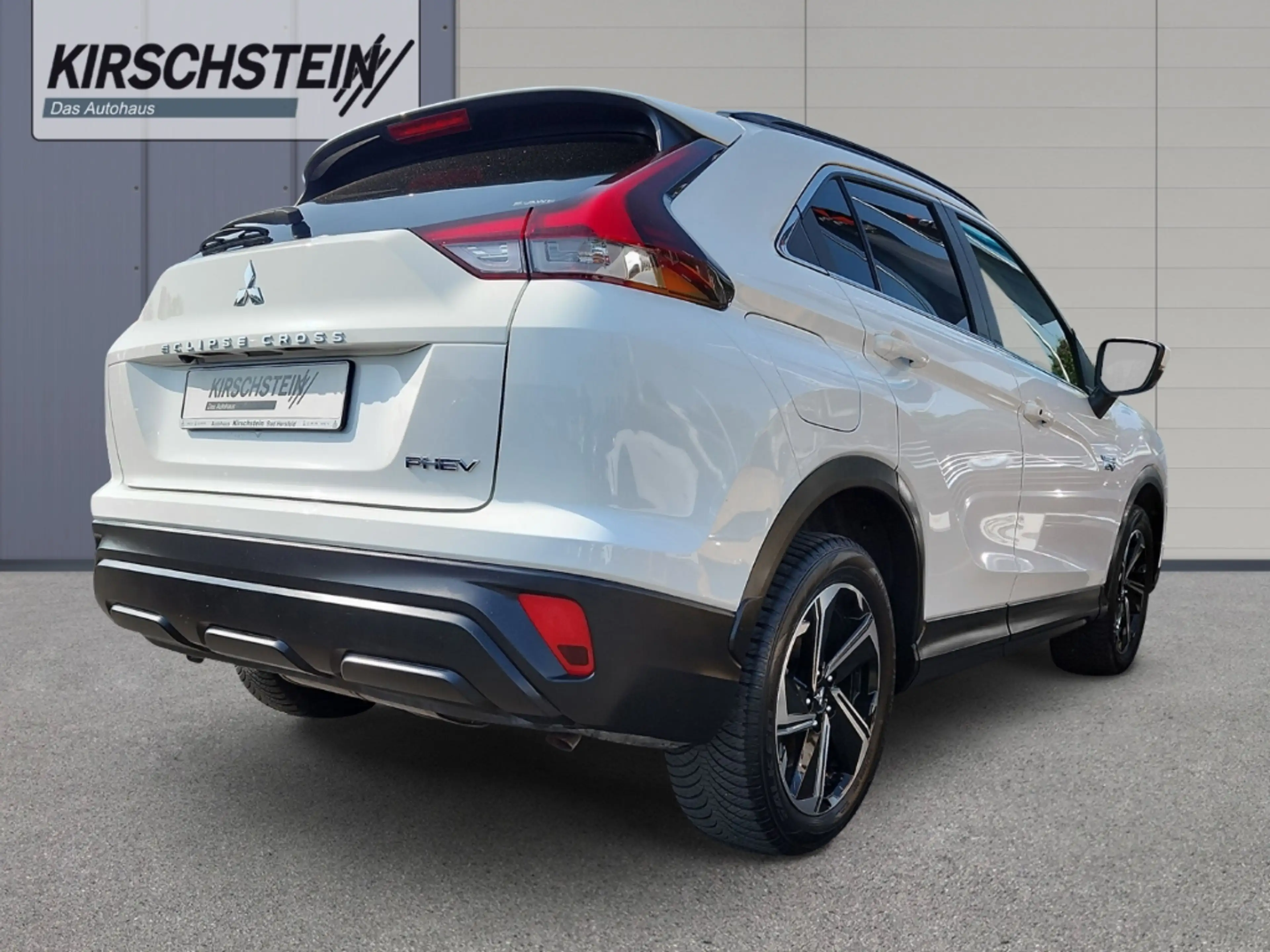 Mitsubishi Eclipse Cross Plug-In Hybrid Basis 1.Hand App — photo 3