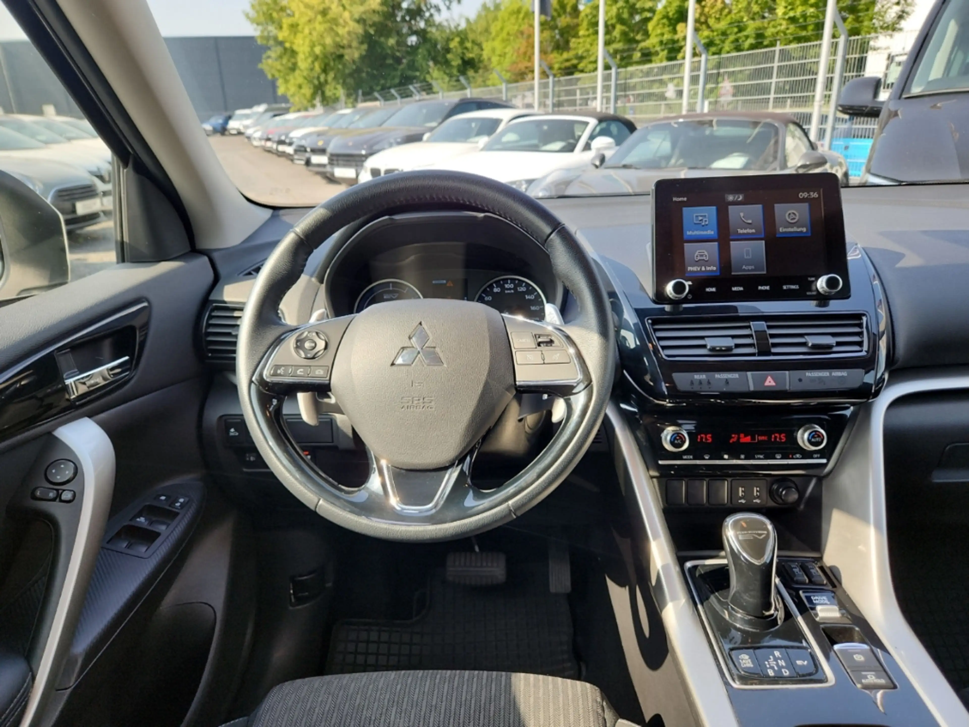 Mitsubishi Eclipse Cross Plug-In Hybrid Basis 1.Hand App — photo 10