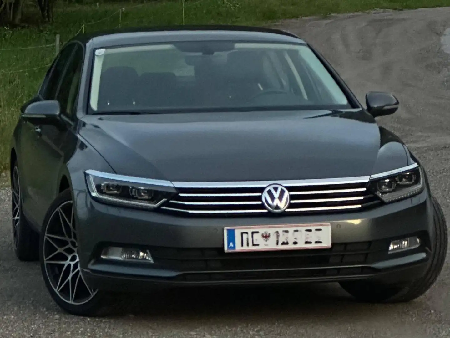 Volkswagen Passat Service NEU (03/26) | Zahnriemen NEU | 8-fach Alu Grau - 1