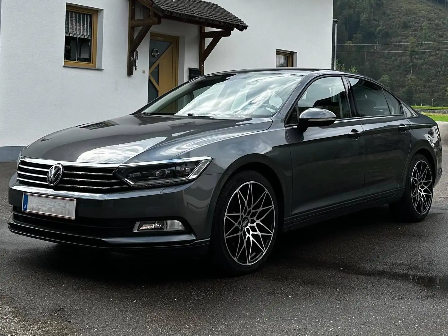 Volkswagen Passat Passat Trendline 1,6 TDI BlueMotion | 8-fach Alu Grau - 1
