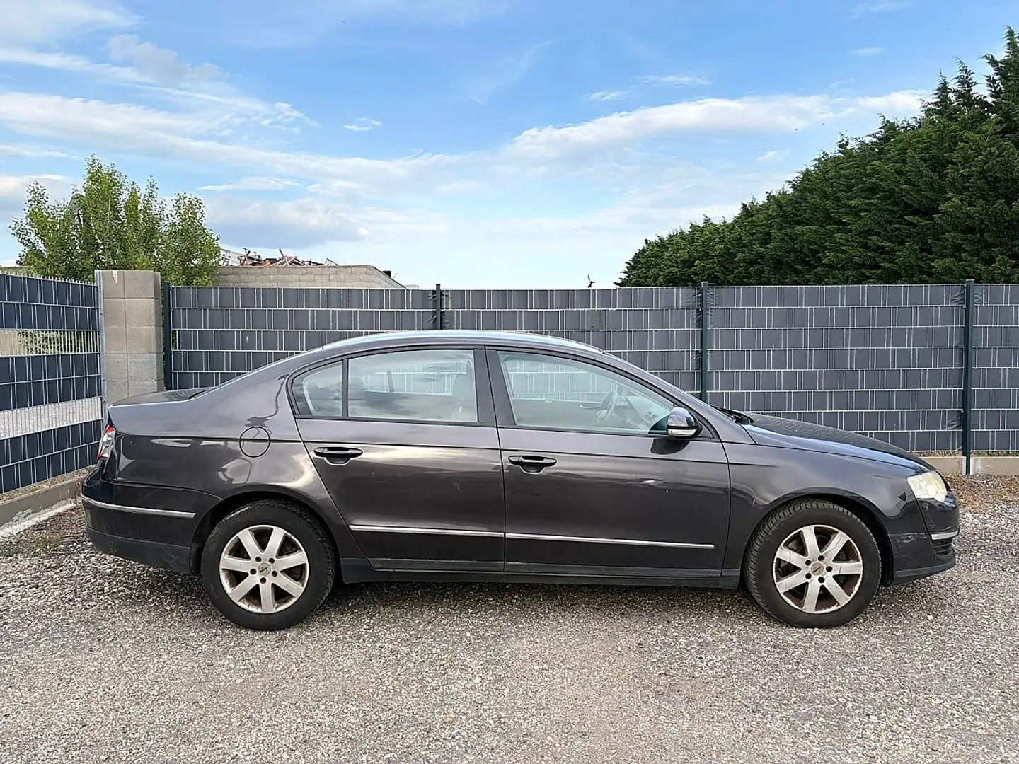 Volkswagen Passat Comfortline 2,0 TDI Schwarz - 2