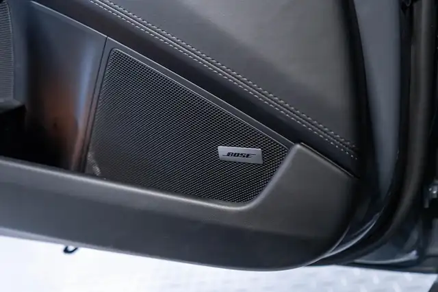 Porsche 911 view 14