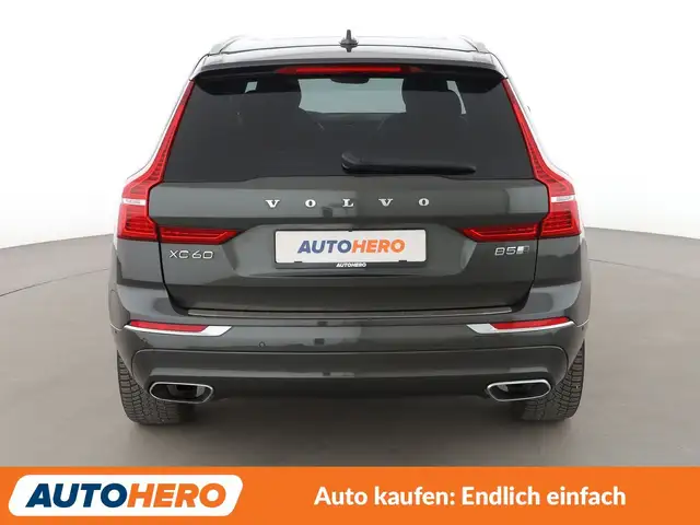 Volvo XC60 view 5
