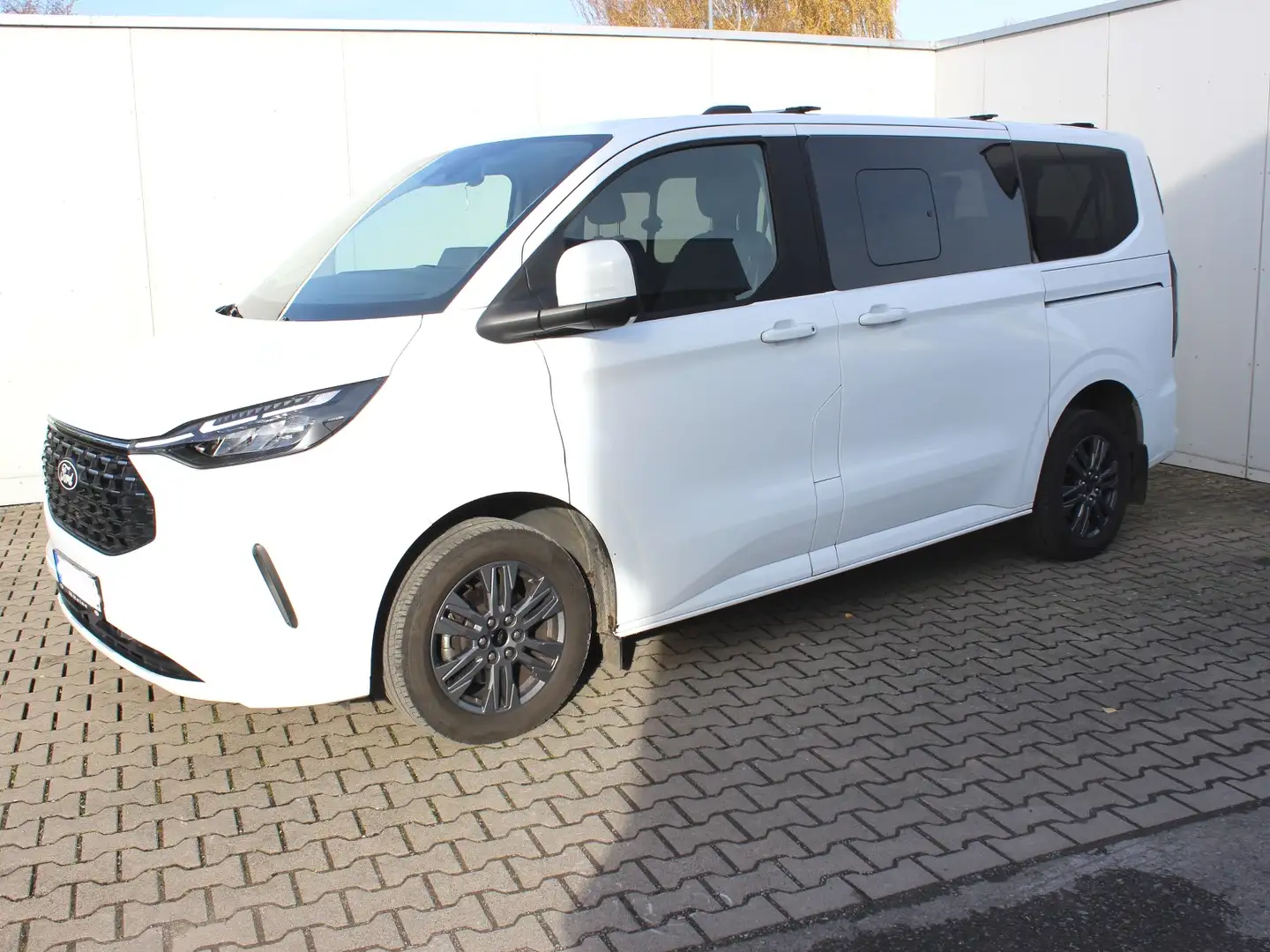 Ford Tourneo Custom 320 L1 Bus Titanium FWD Blanc - 2