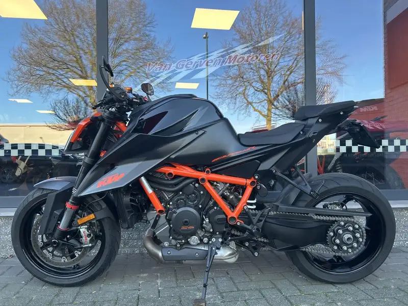 KTM 1290 Super Duke R - foto 4