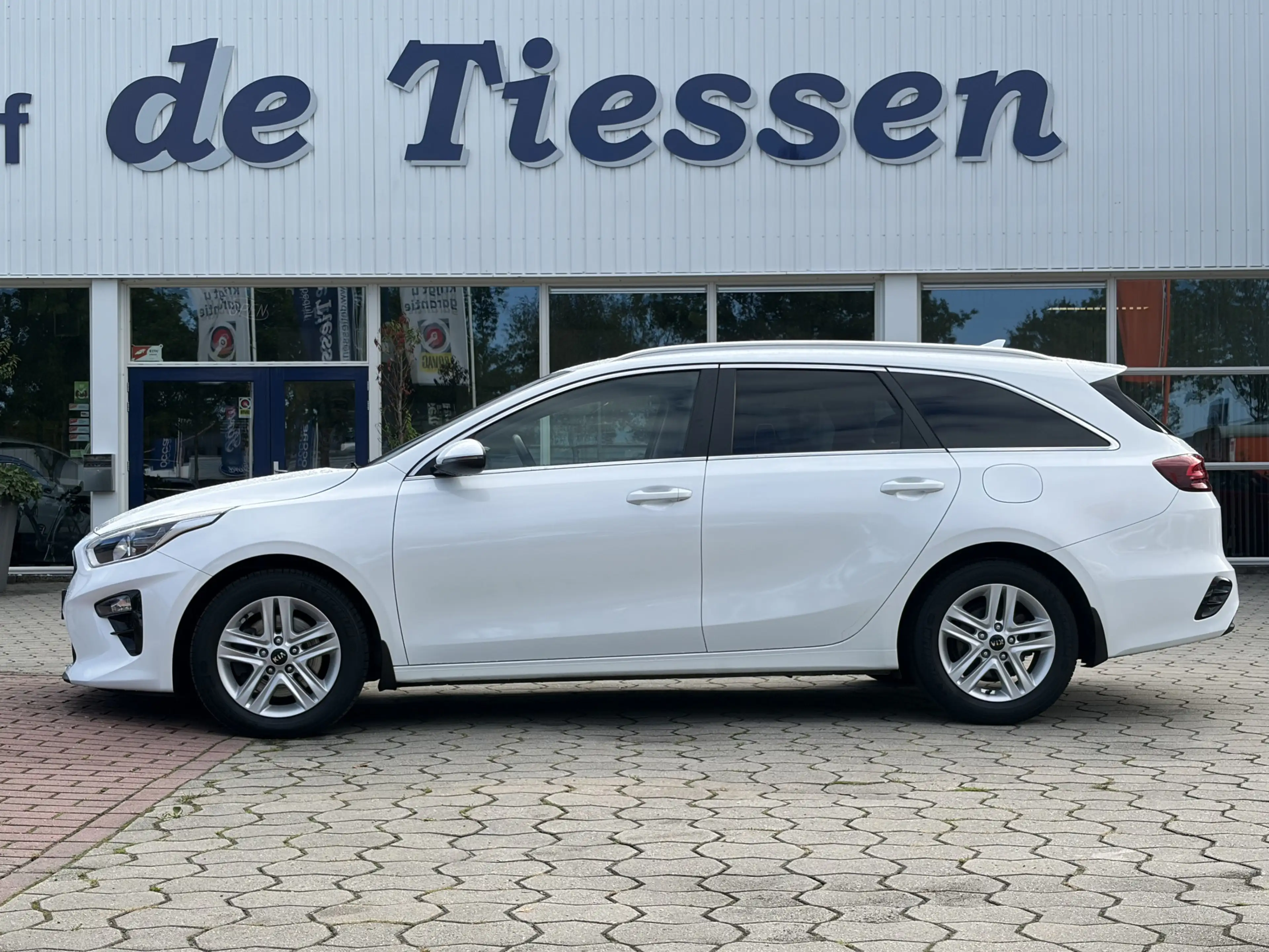 Kia Ceed SW / cee'd SW Sportswagon 1.5 T-GDi DynamicPlusLine AUTOMAAT | S — photo 3