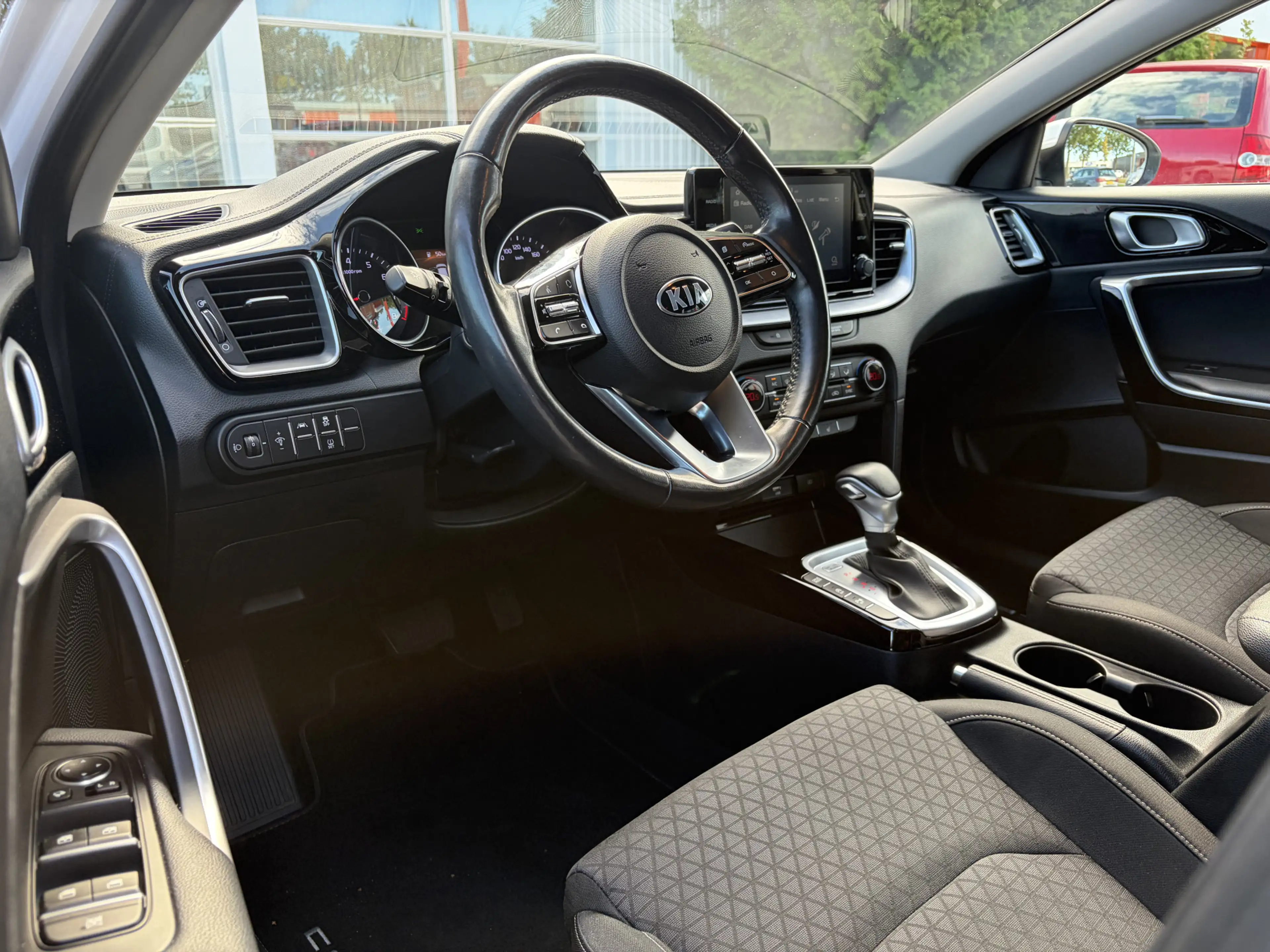 Kia Ceed SW / cee'd SW Sportswagon 1.5 T-GDi DynamicPlusLine AUTOMAAT | S — photo 8