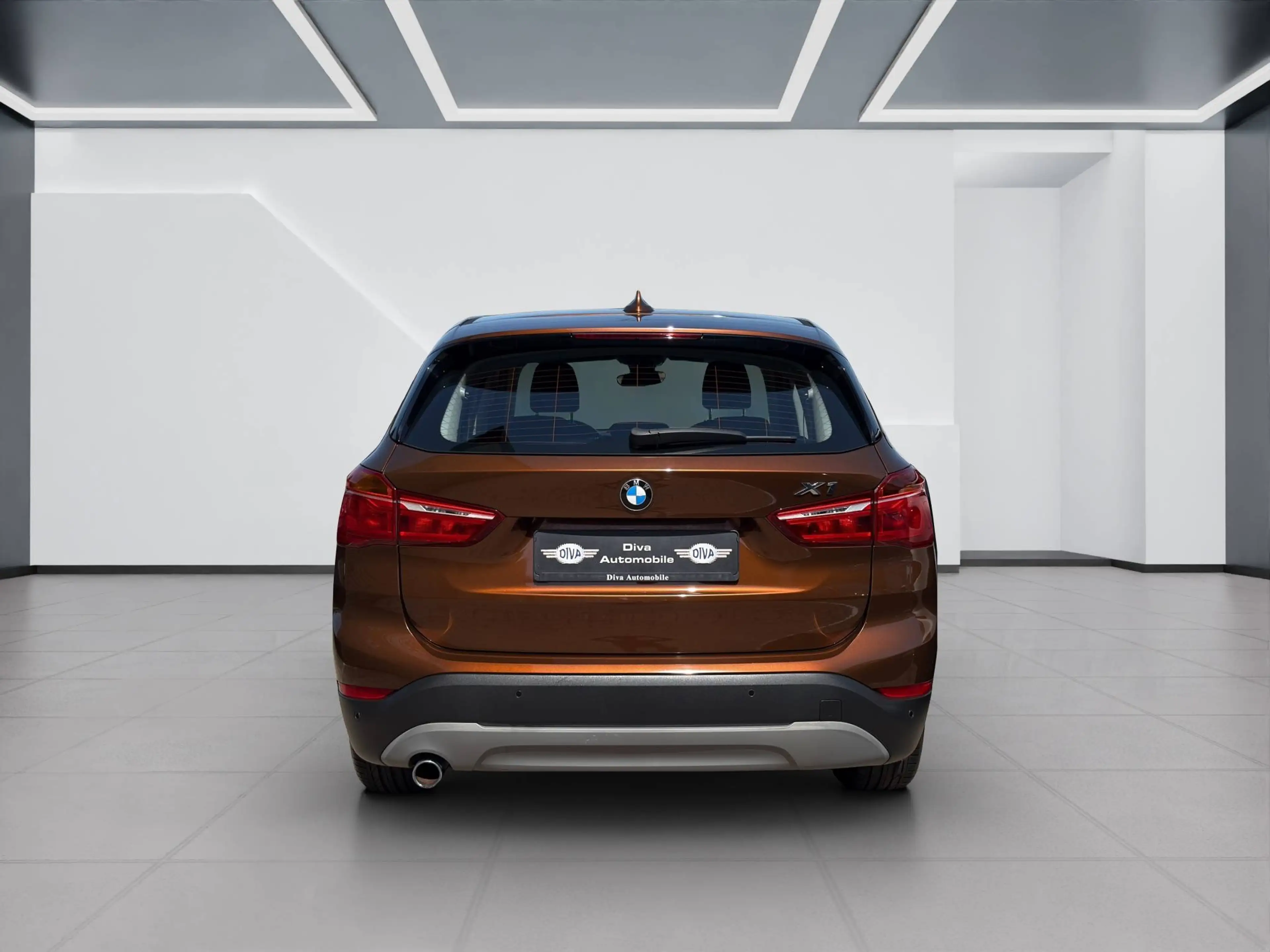 BMW X1 sDrive 18 d Advantage — photo 8