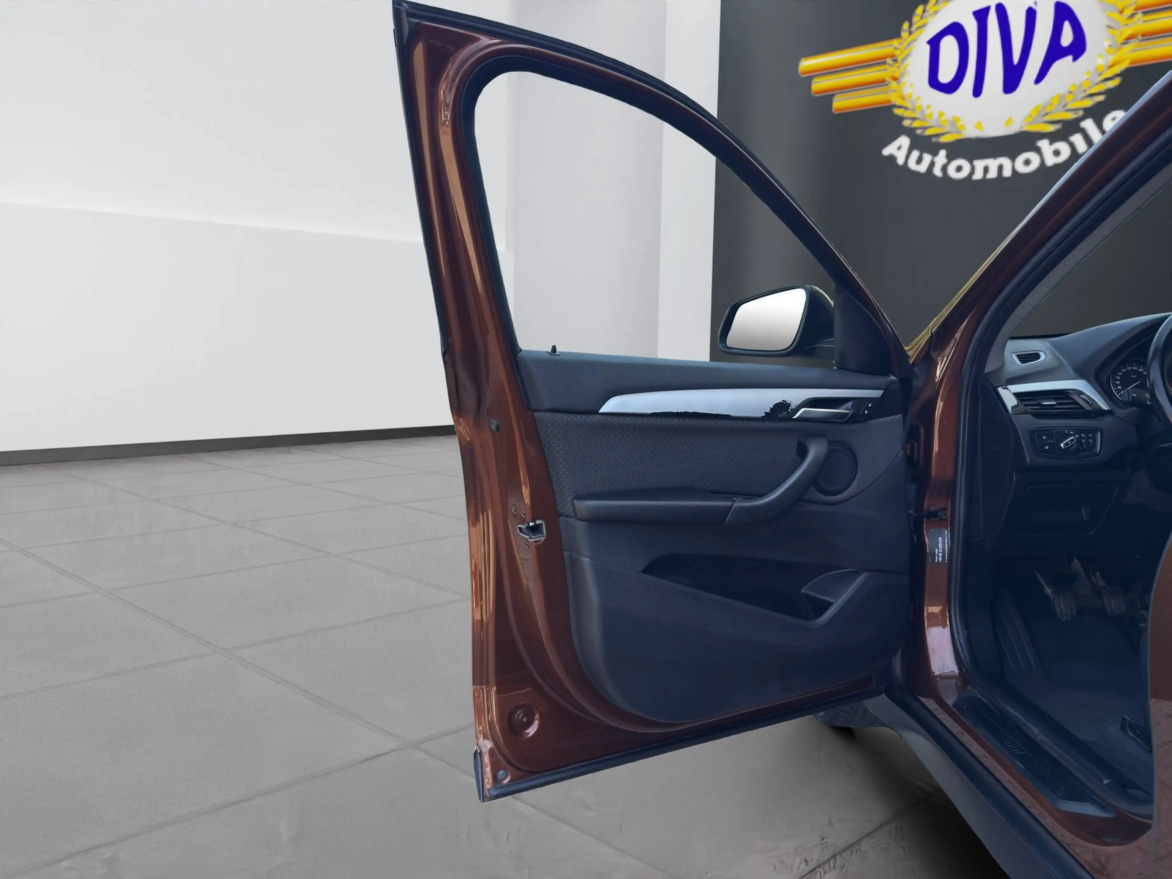 BMW X1 sDrive 18 d Advantage — photo 10