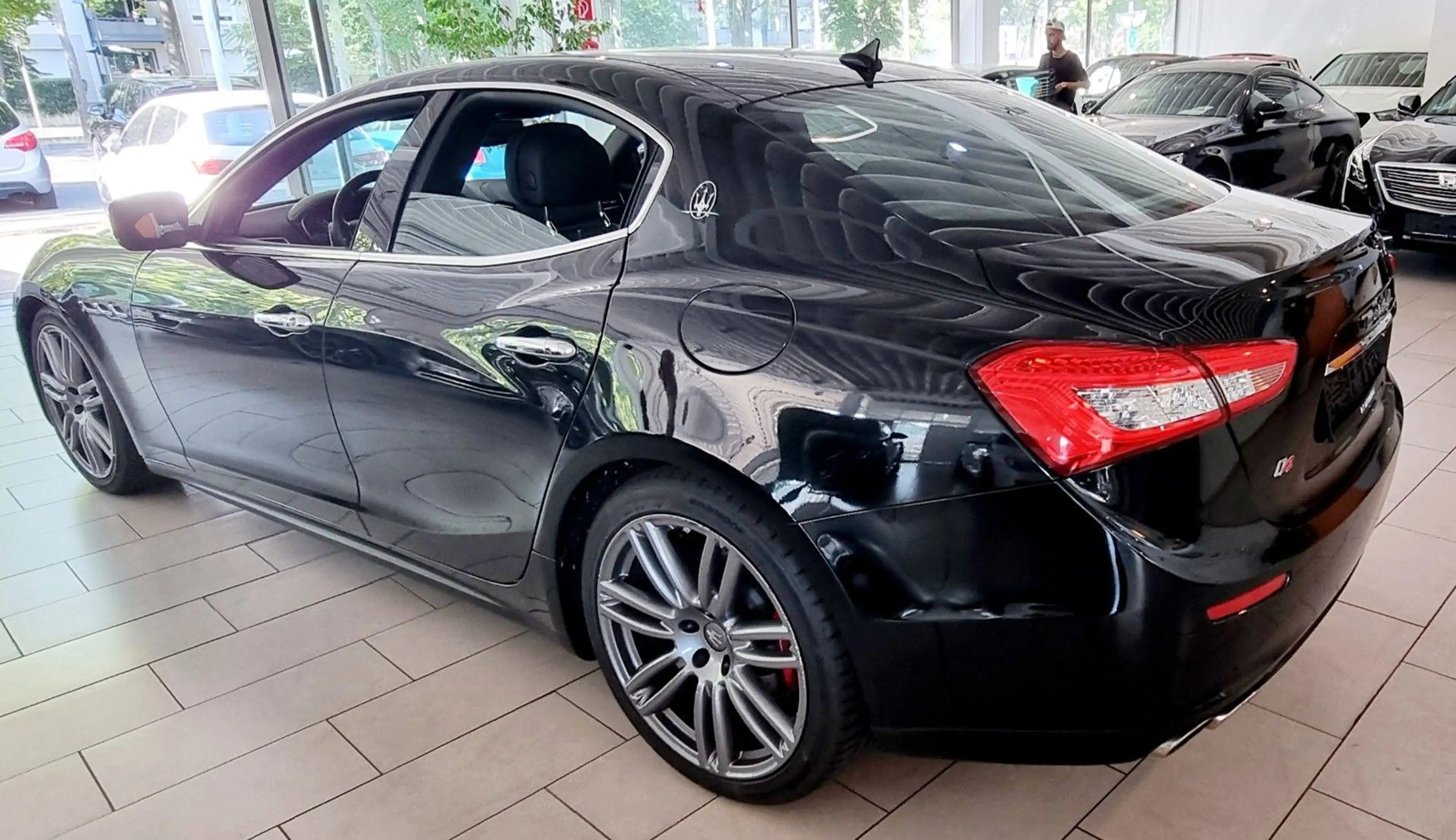 Maserati Ghibli 3.0 V6 S Q4 Automatik Carbon — photo 4