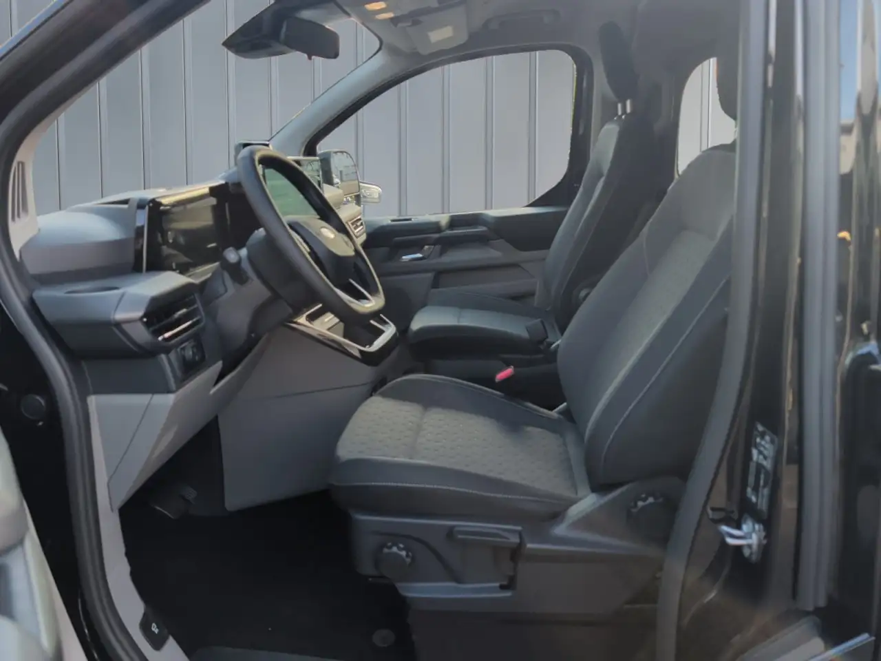 Ford Tourneo Custom 2026 — фото 12