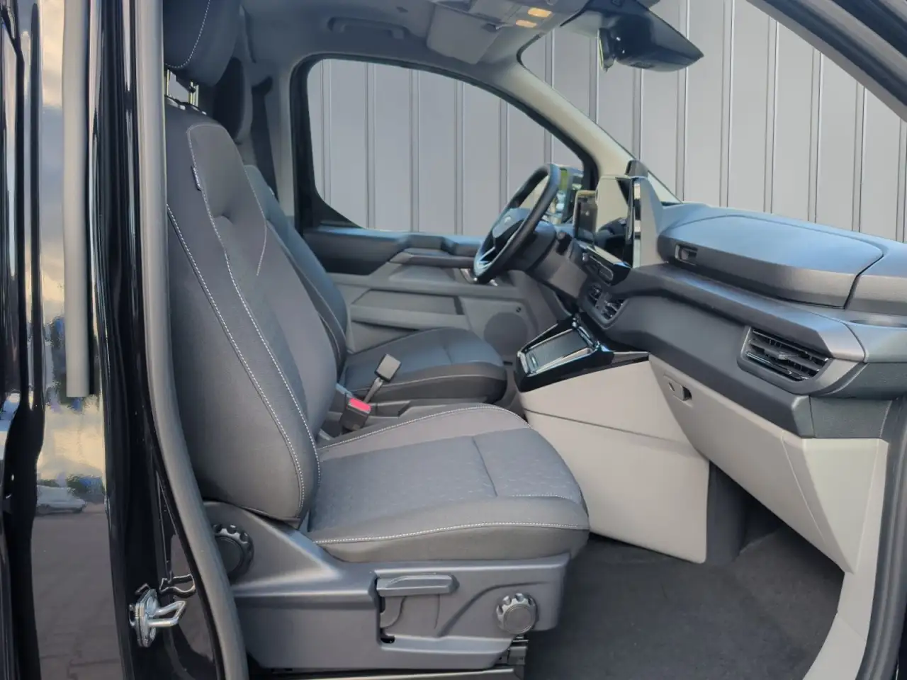 Ford Tourneo Custom 2026 — фото 11