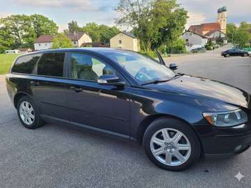 V50 2.4 Aut.