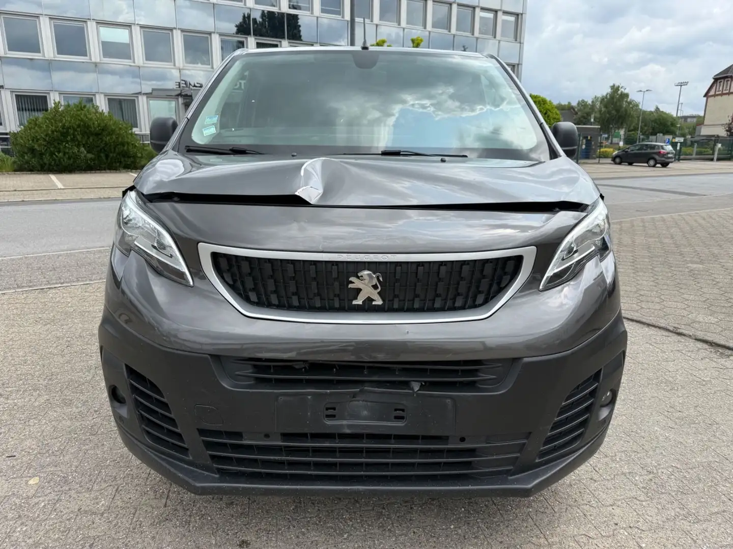Peugeot Expert 2.0 HDI 177 PS Automatik,Kamera,Navi,AHK Grau - 2