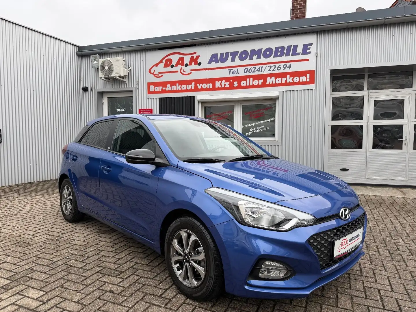 Hyundai i20 YES! 2.Hand+55TKM+R.Kam+SHZ+8-Fach Bereift Bleu - 1