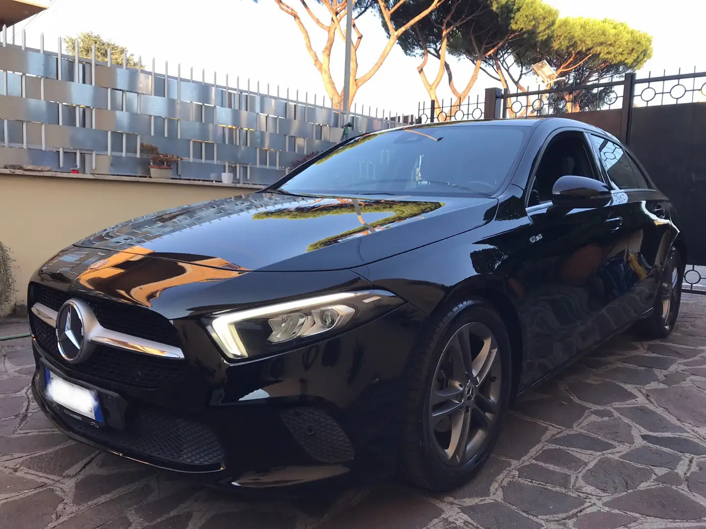 Mercedes-Benz A 180 d Premium auto Nero - 2