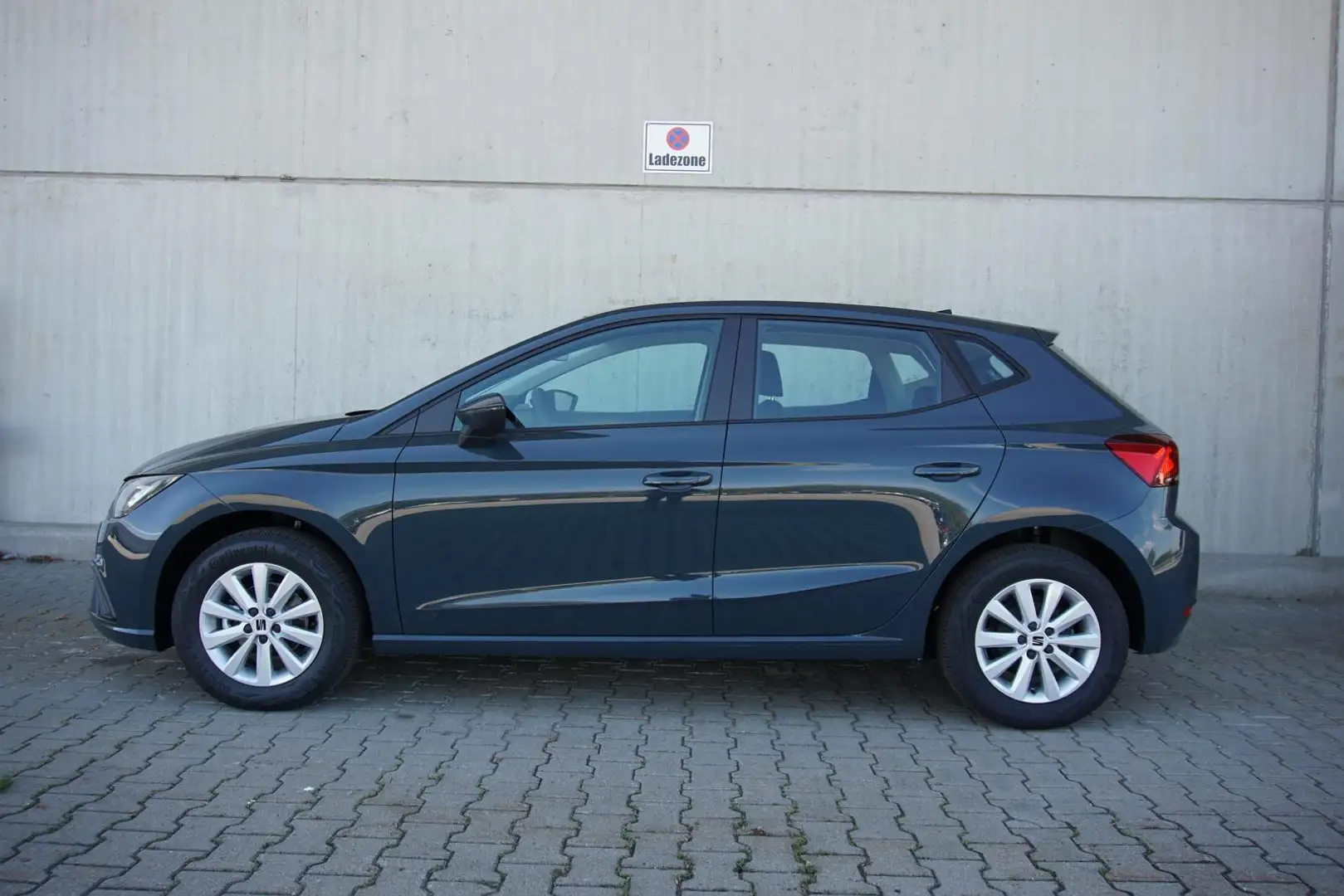 SEAT Ibiza 1.0TSI Style Navi/MirrorLi Kamera Tempomat Grijs - 2