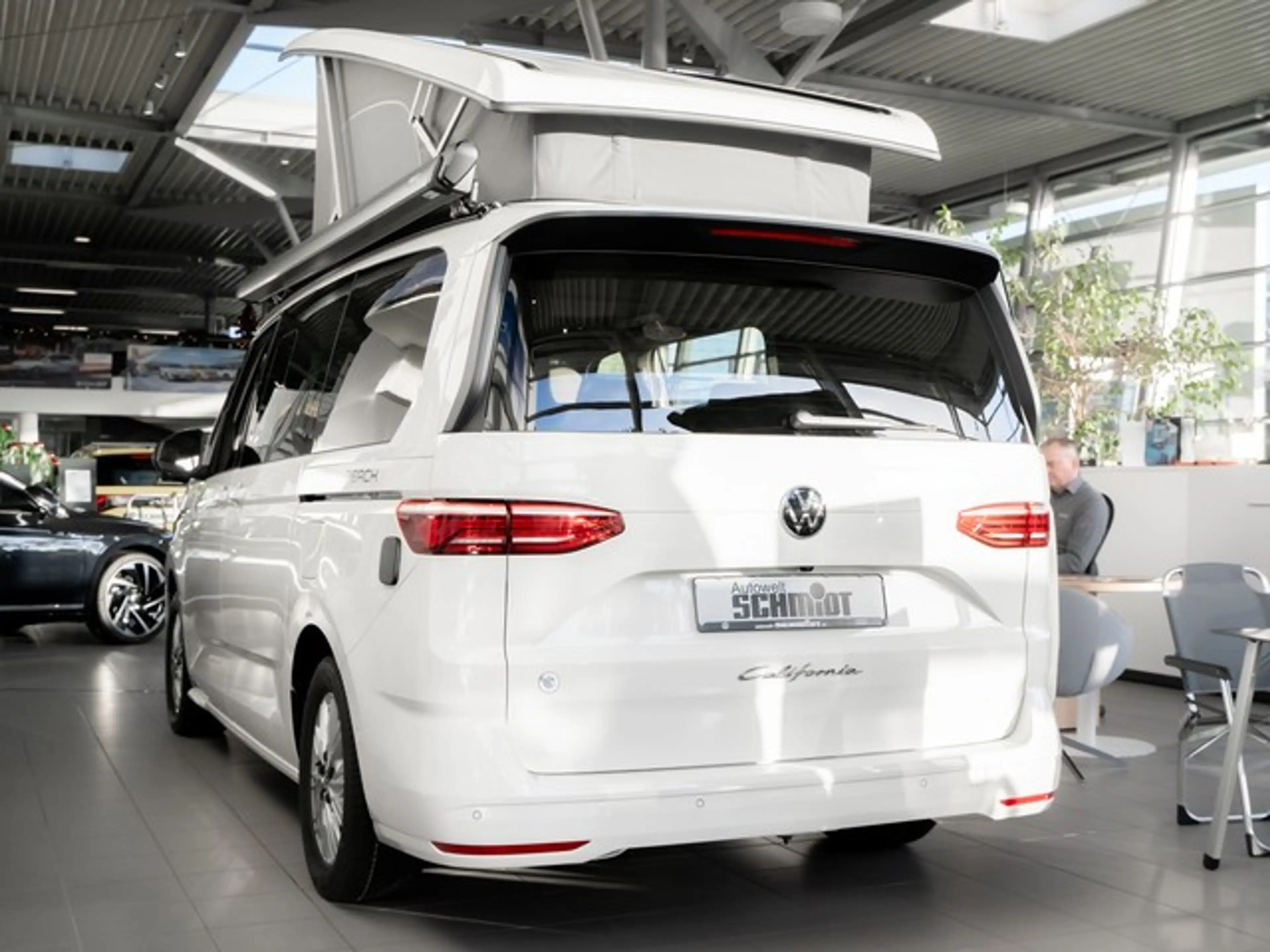 Volkswagen LT California Beach Tour 2,0 l TDI 7-Gang-DSG CAMP... — photo 2