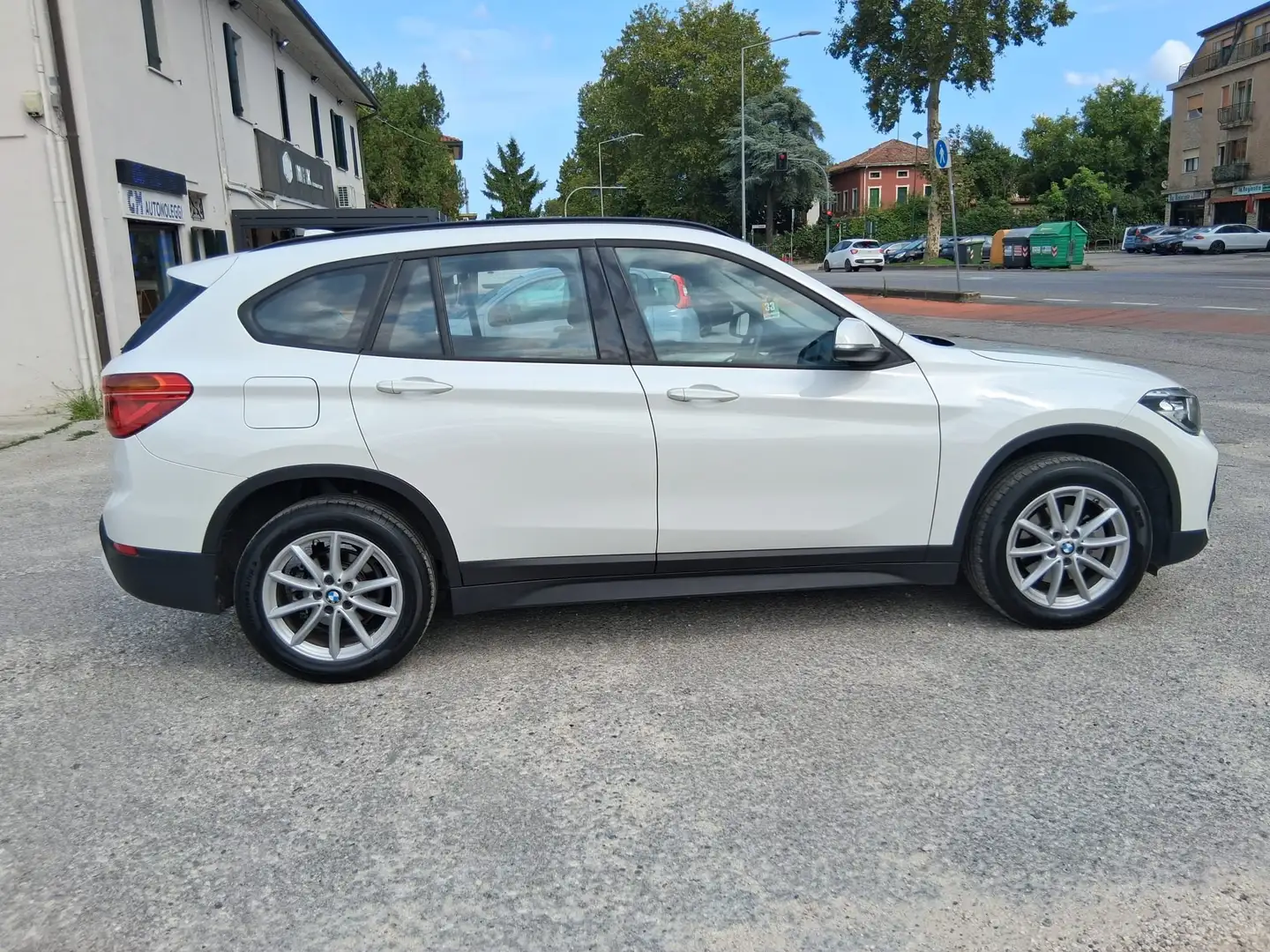 BMW X1 X1 F48 sdrive18i Advantage 136cv Blanc - 2