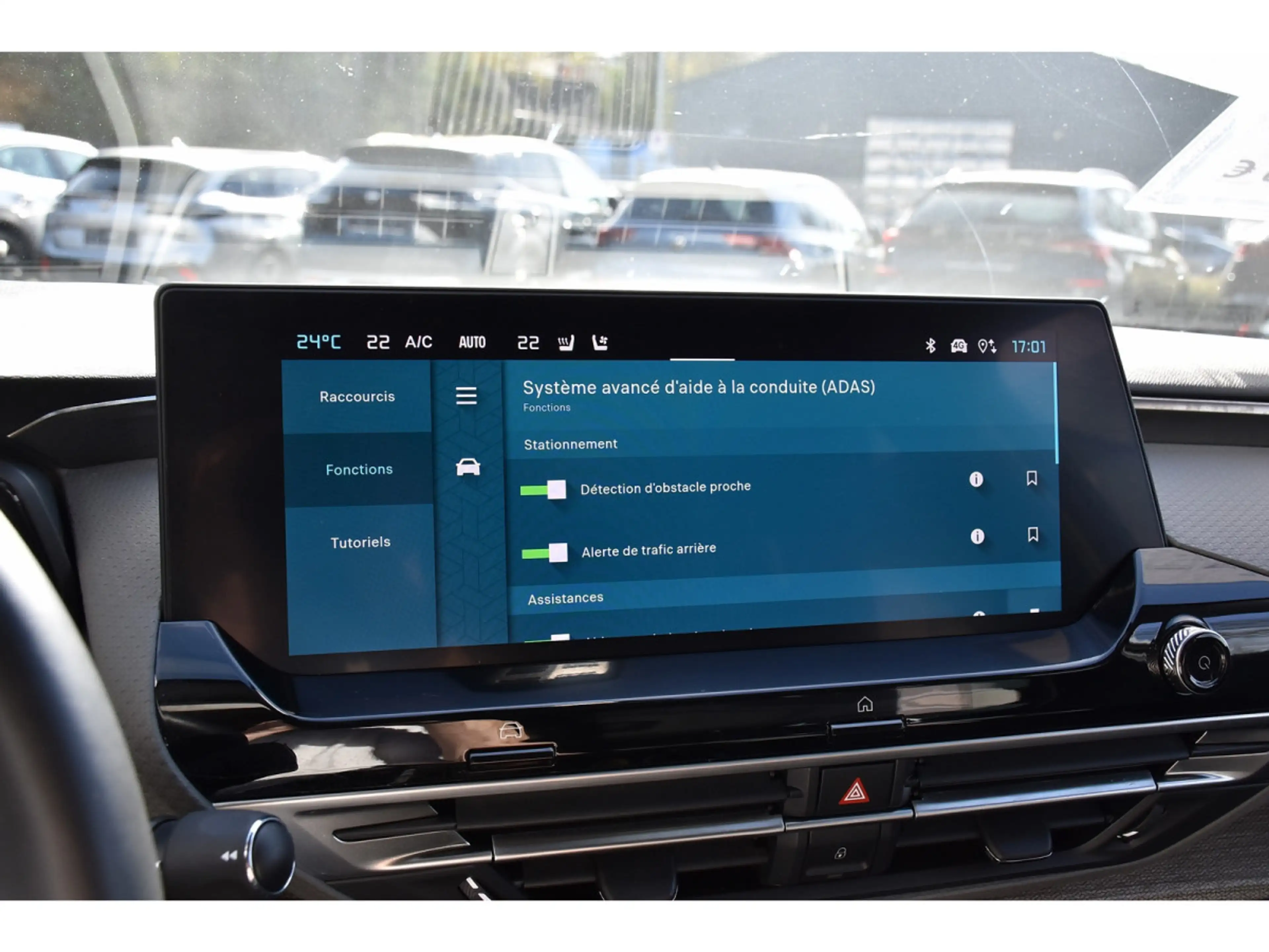 Citroen C5 X 1.2 PLUS EAT8 CUIR MEMO VENT ACC HUD LANE — photo 14