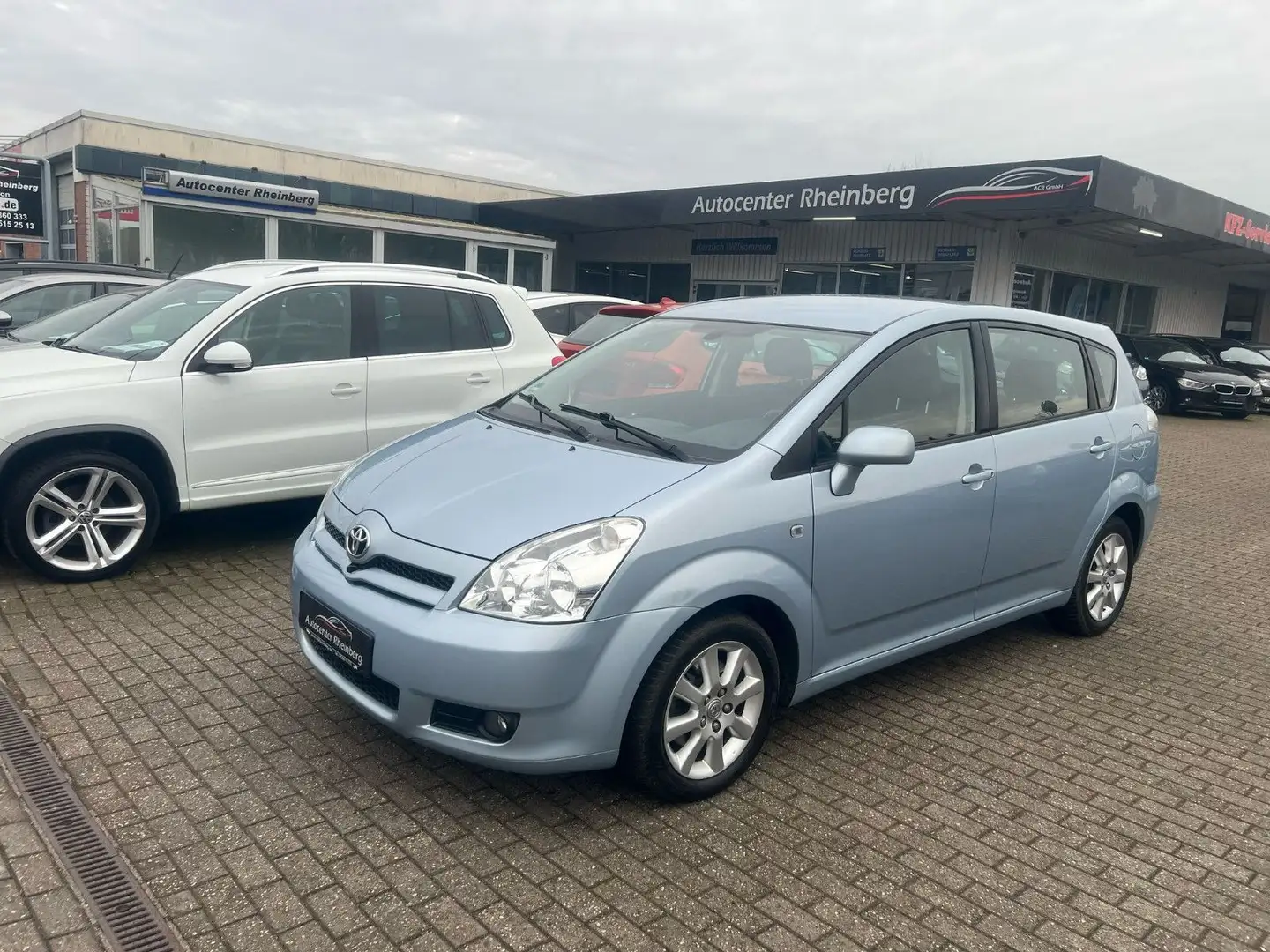Toyota Corolla Verso 1.8 Executive*7 Sitzer*Automatik* Modrá - 1