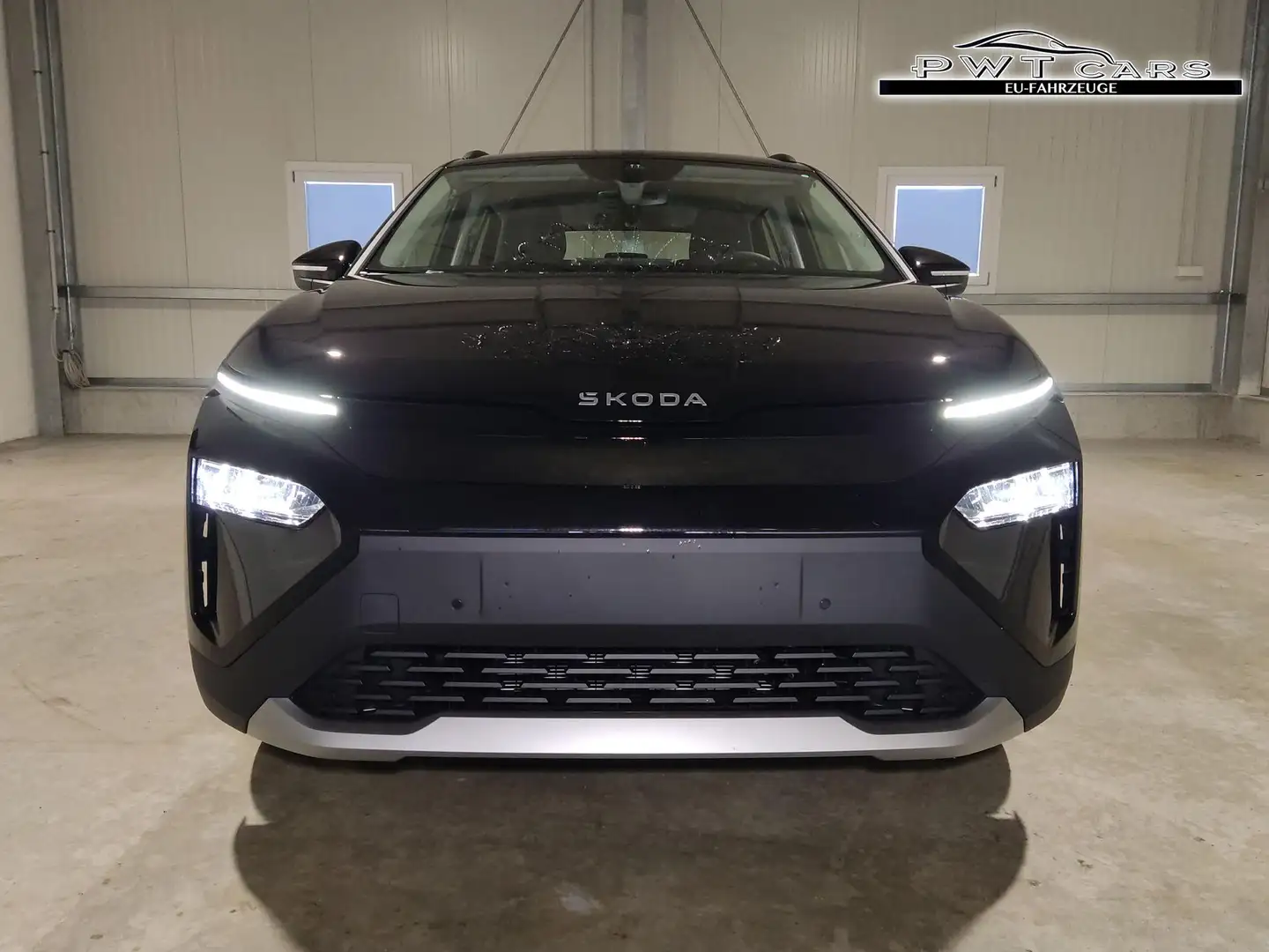 Skoda Elroq 50 Tour 55 kWh 170 PS Anhängerkupplung-Navi-App... Negro - 2