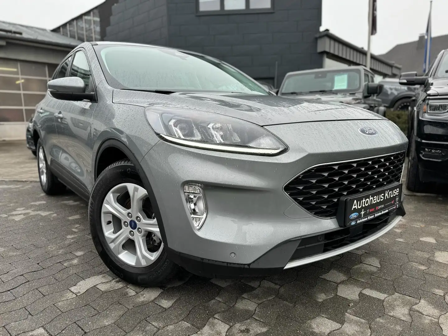 Ford Kuga 1,5 EcoBoost Cool&Connect Argento - 1