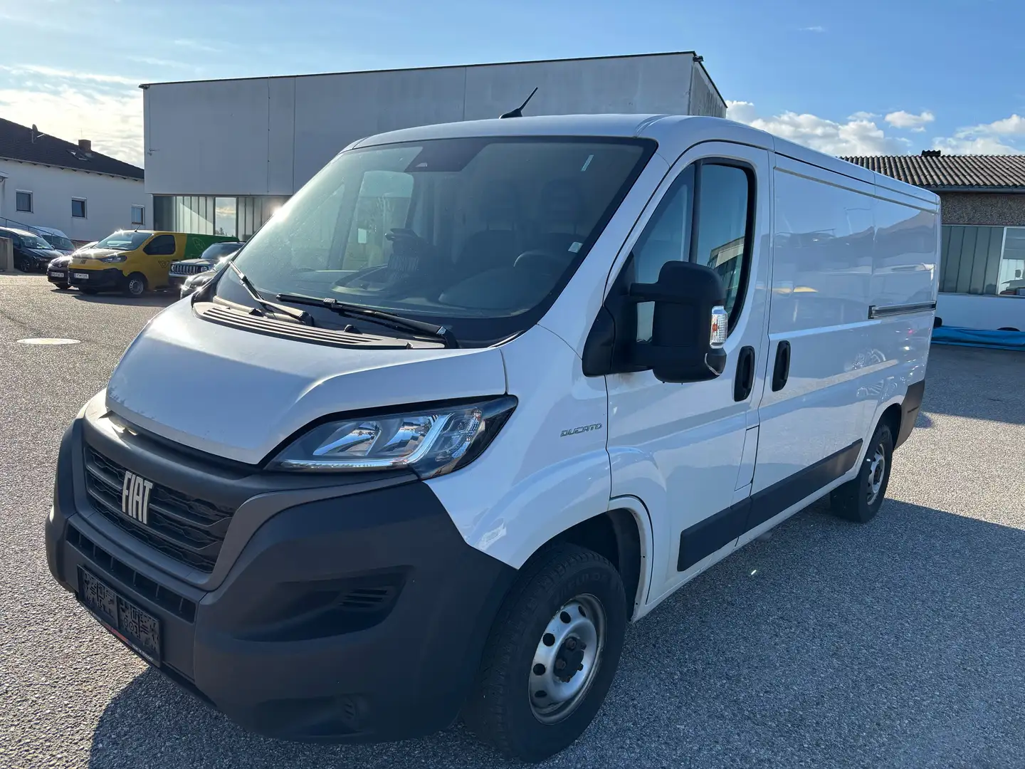 Fiat Ducato 30 L2H1 140 Weiß - 2