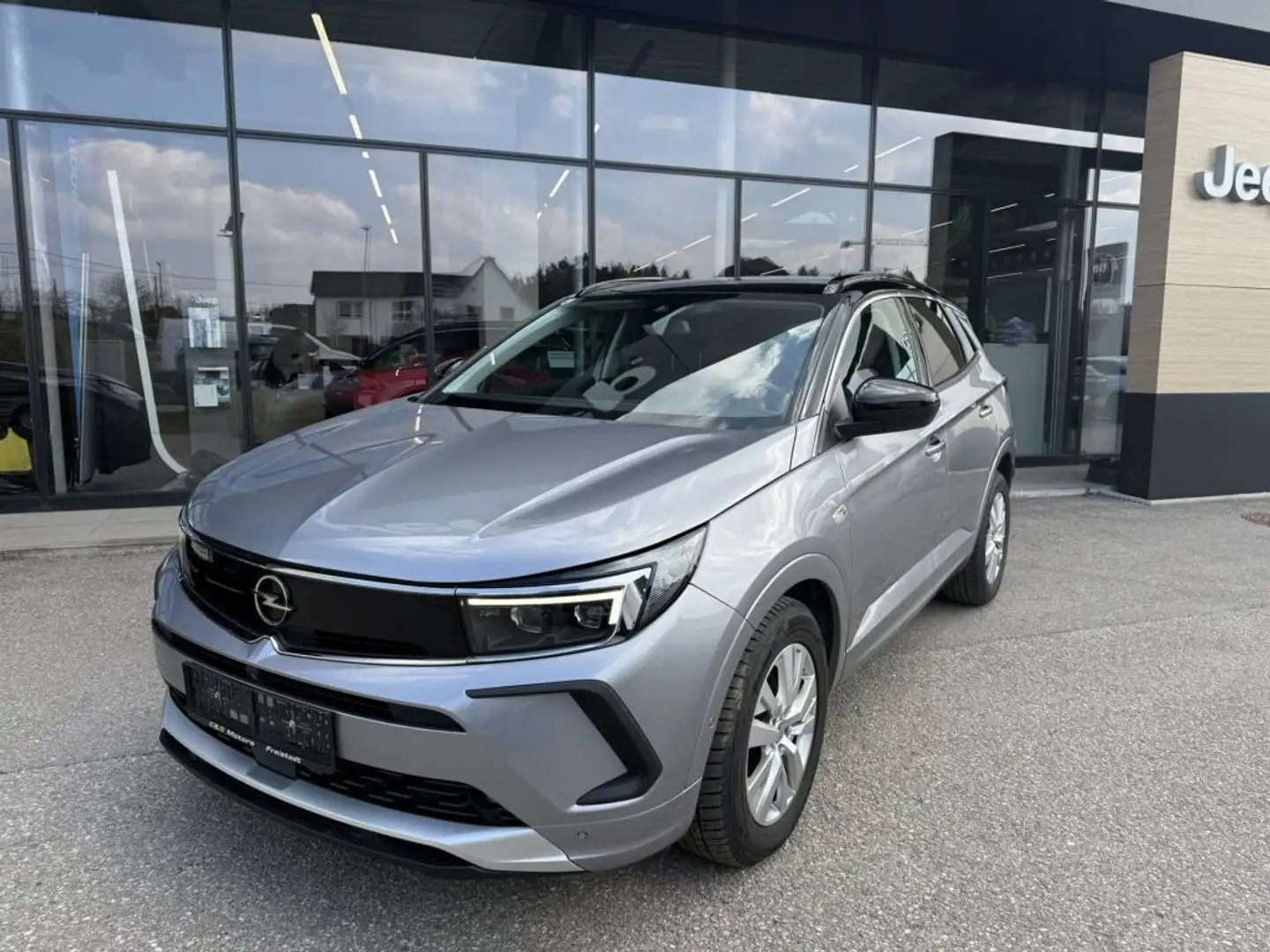 Opel Grandland 1,5 Diesel Business Elegance Aut. Start/Stop Grau - 1