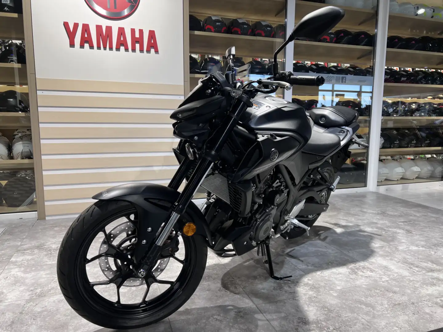 Yamaha MT-03 Negru - 2